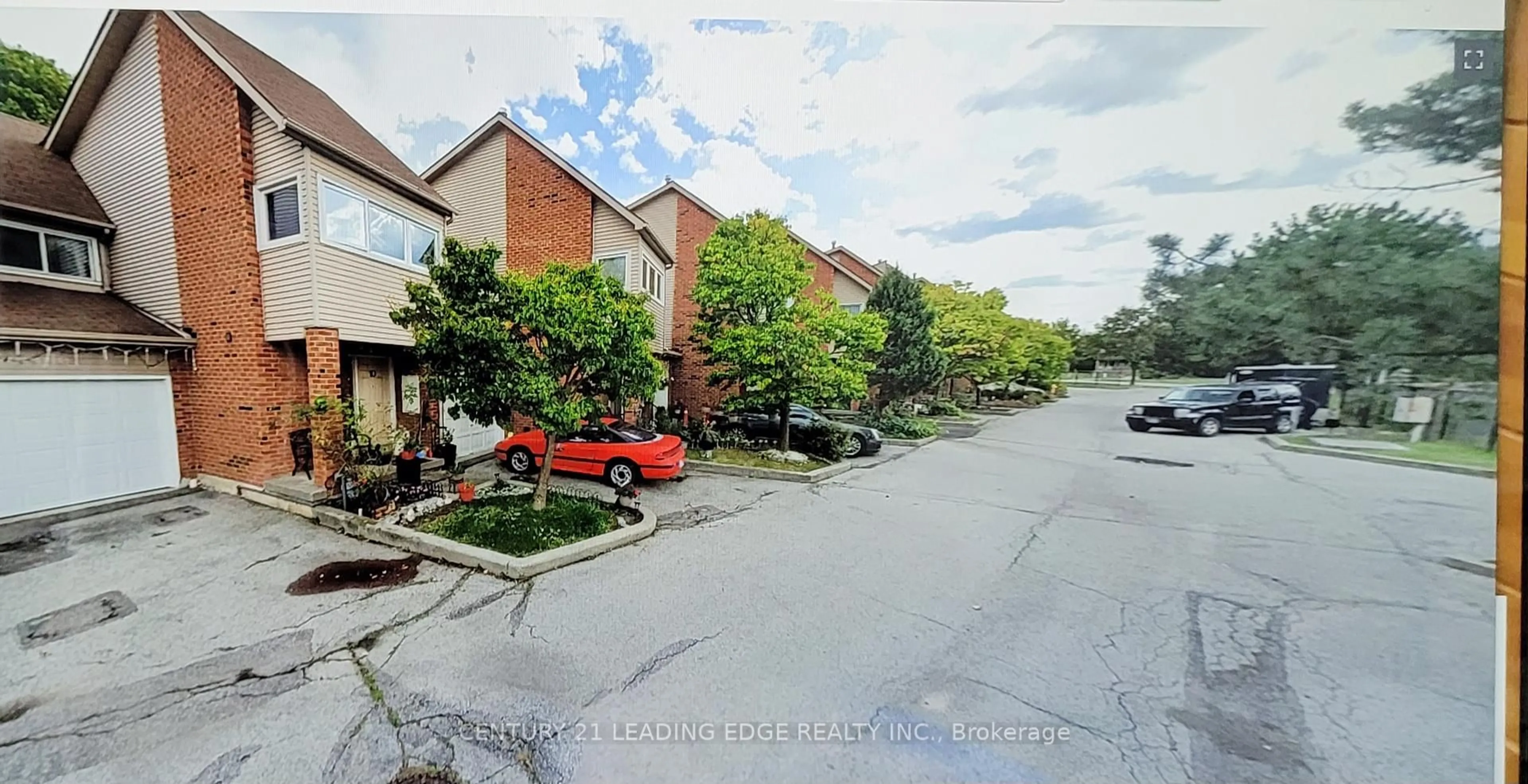 Unknown for 1031 Midland Ave #TH9, Toronto Ontario M1K 4G7