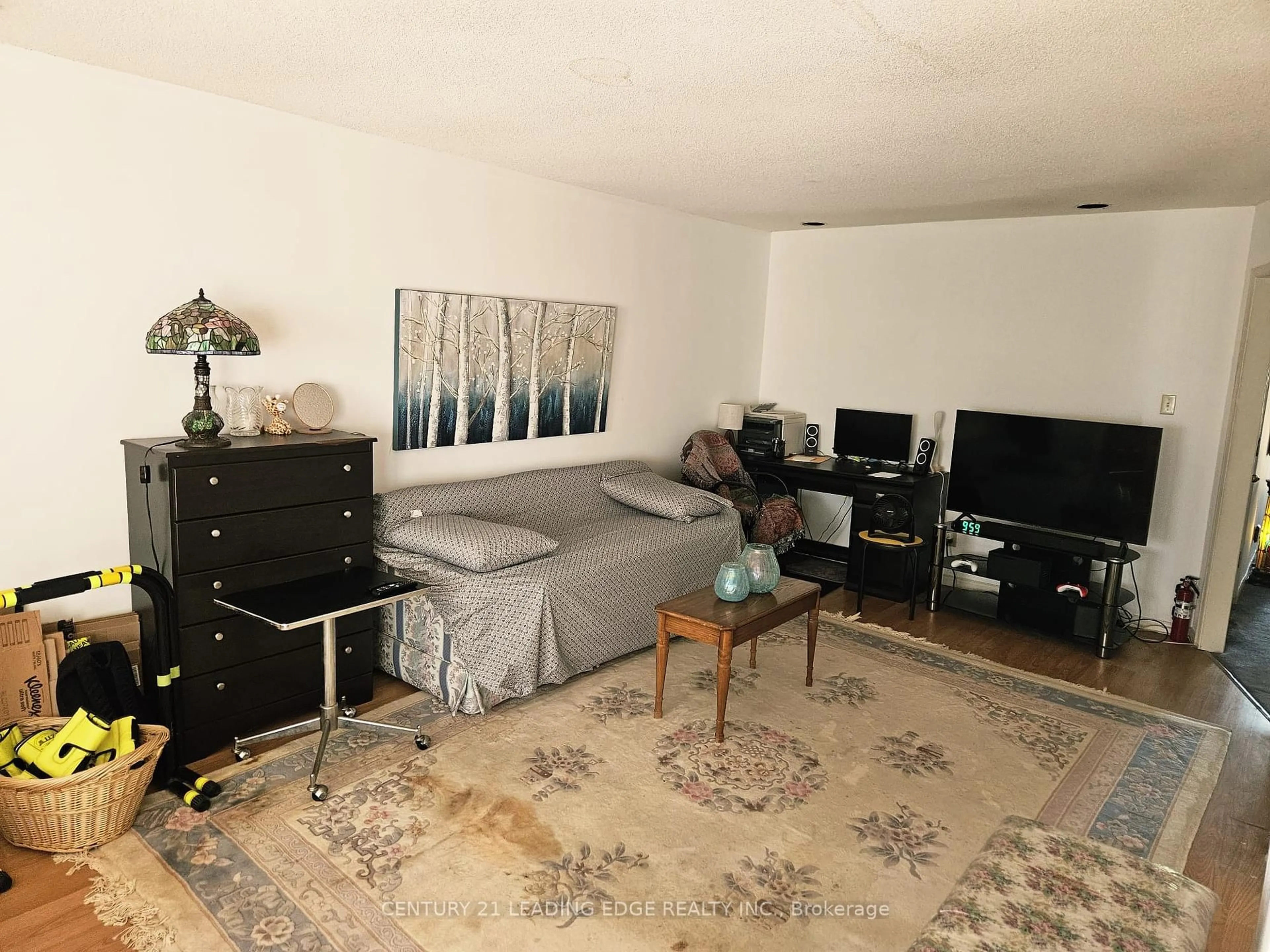 A pic of a room for 1031 Midland Ave #TH9, Toronto Ontario M1K 4G7
