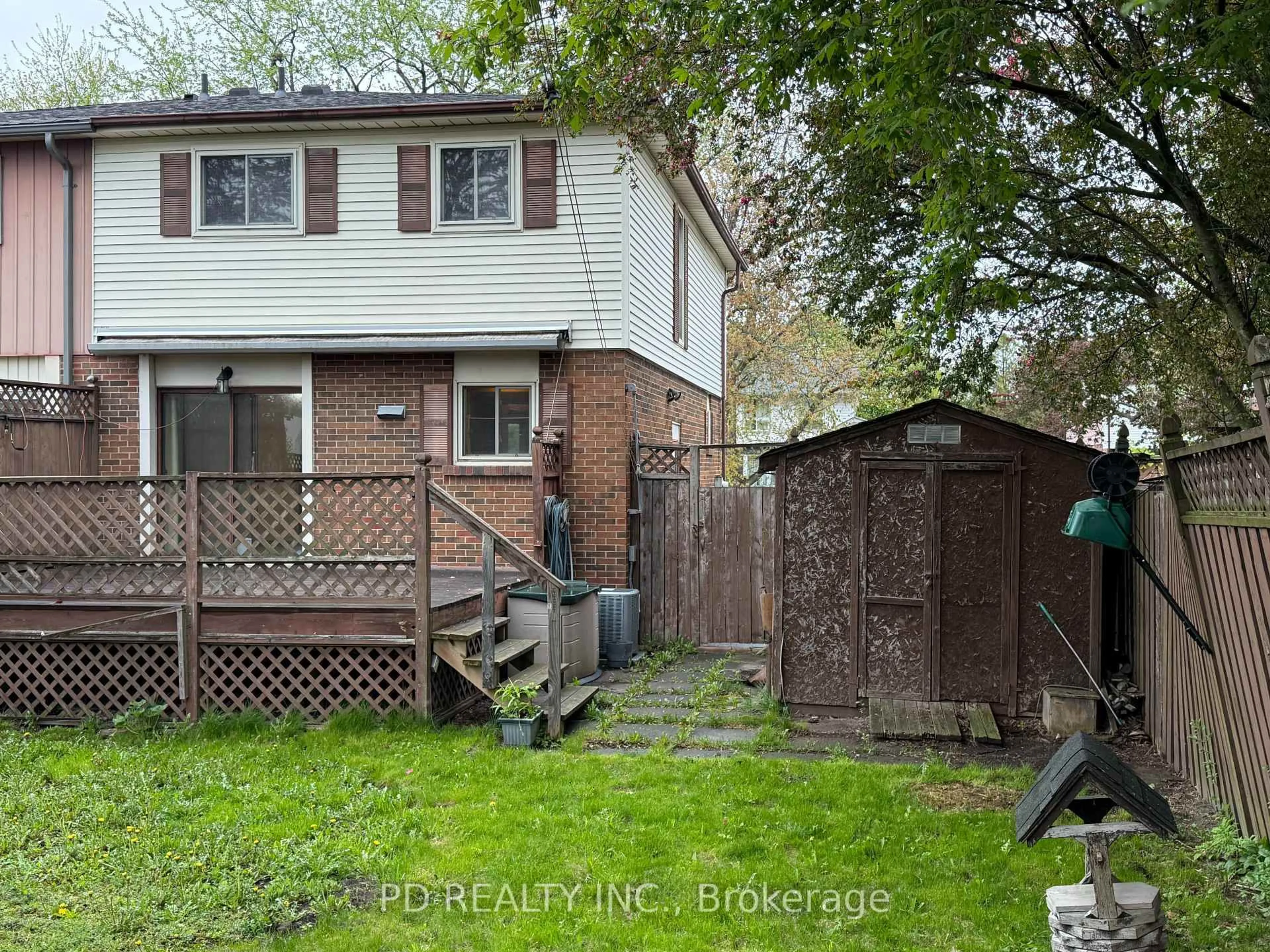 Unknown for 370 Rosedale Dr, Whitby Ontario L1N 1Z4