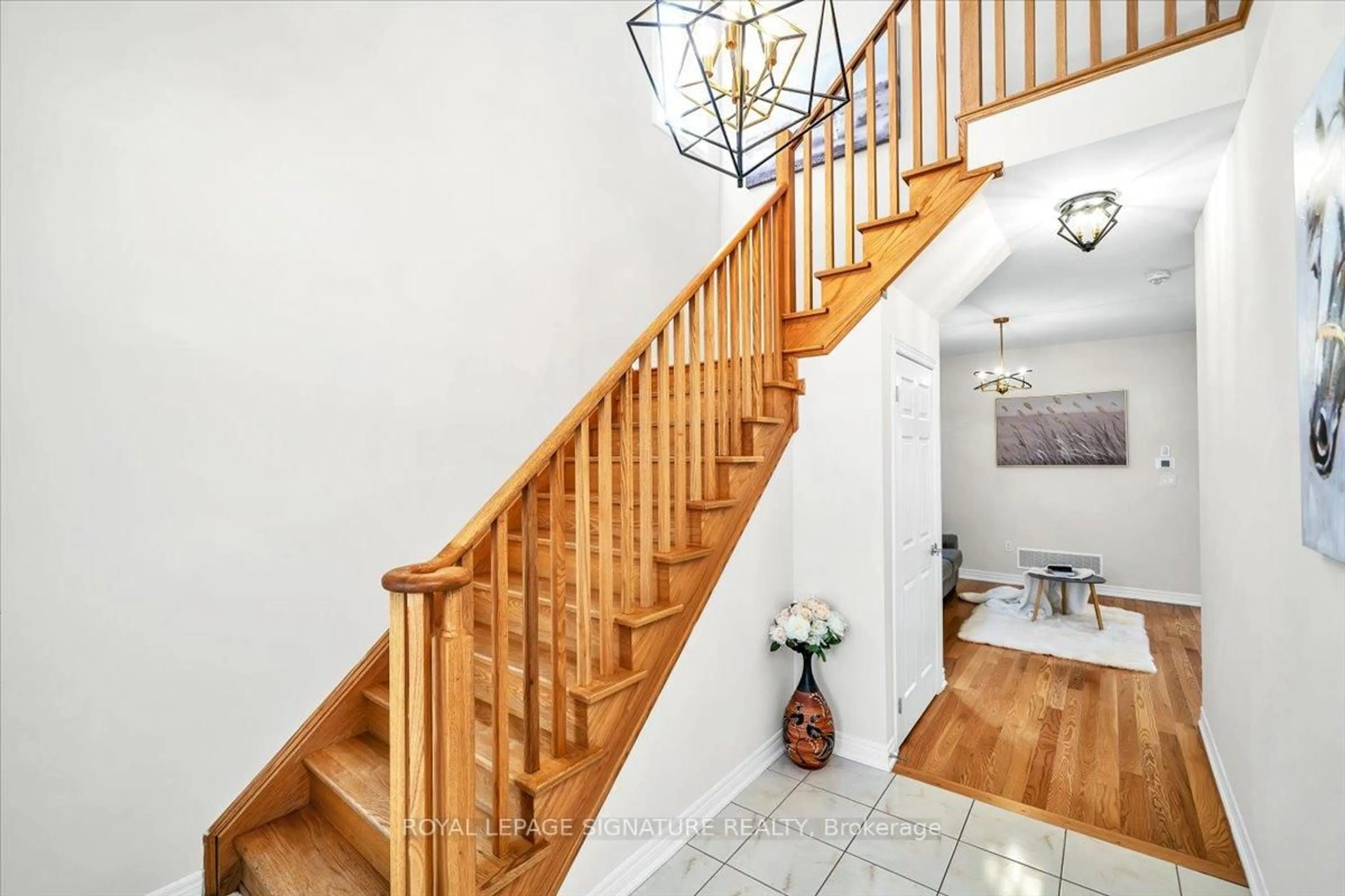 Unknown for 320 Windfield's Farm Dr, Oshawa Ontario L1L 0M3