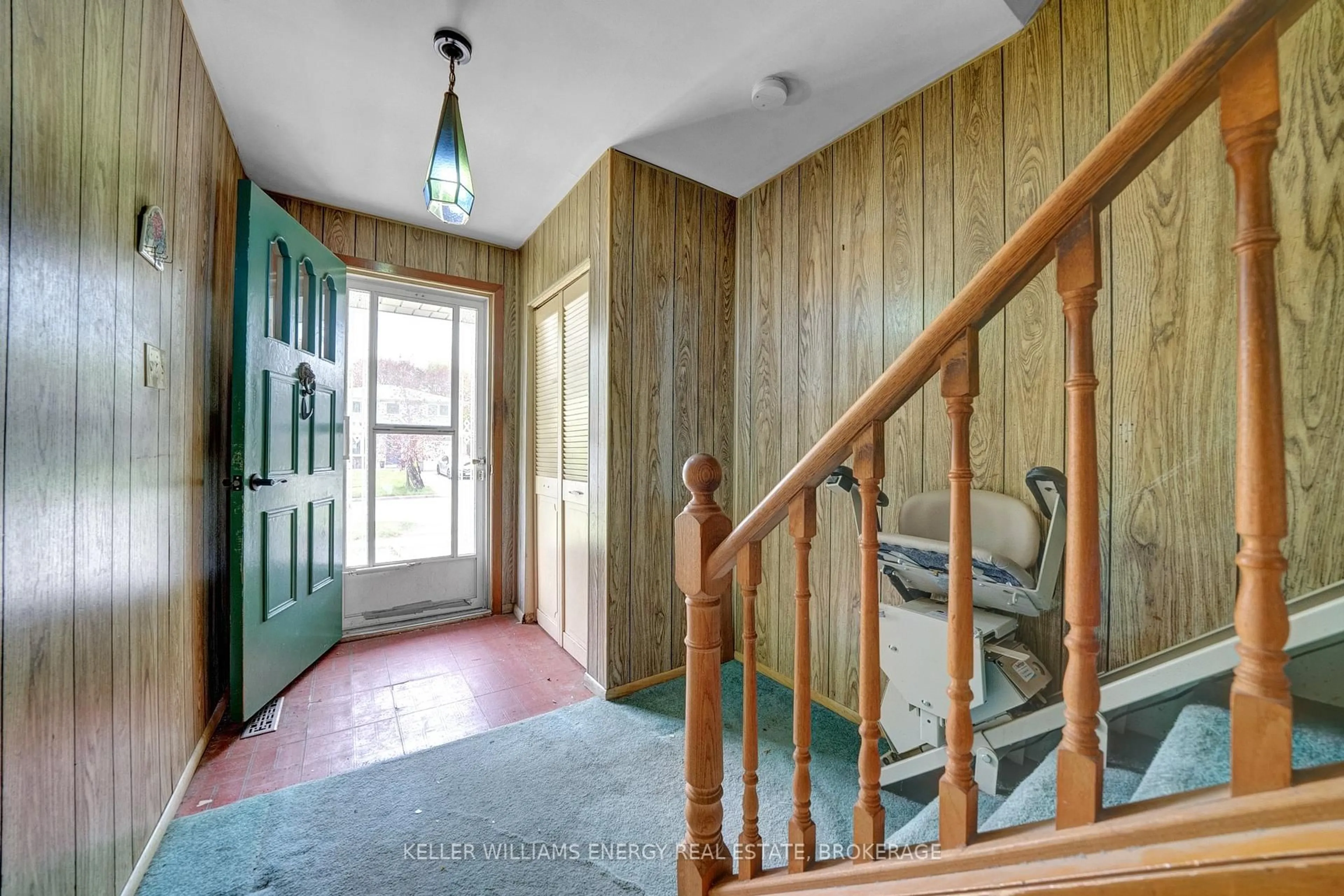 Indoor entryway for 29 Parkington Cres, Toronto Ontario M1H 2T6