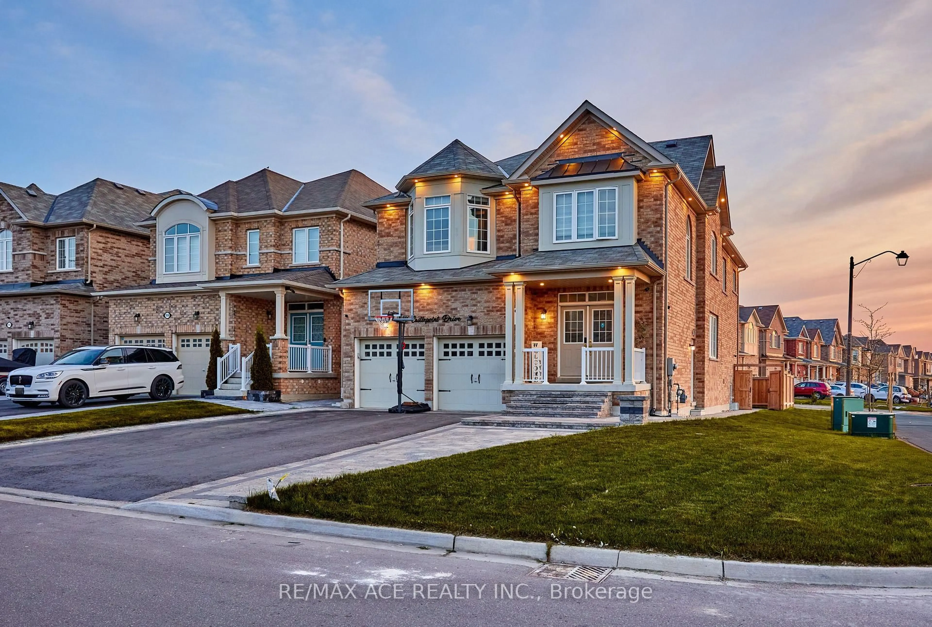 Home with brick exterior material, street for 1912 Castlepoint Dr, Oshawa Ontario L1K 0P2