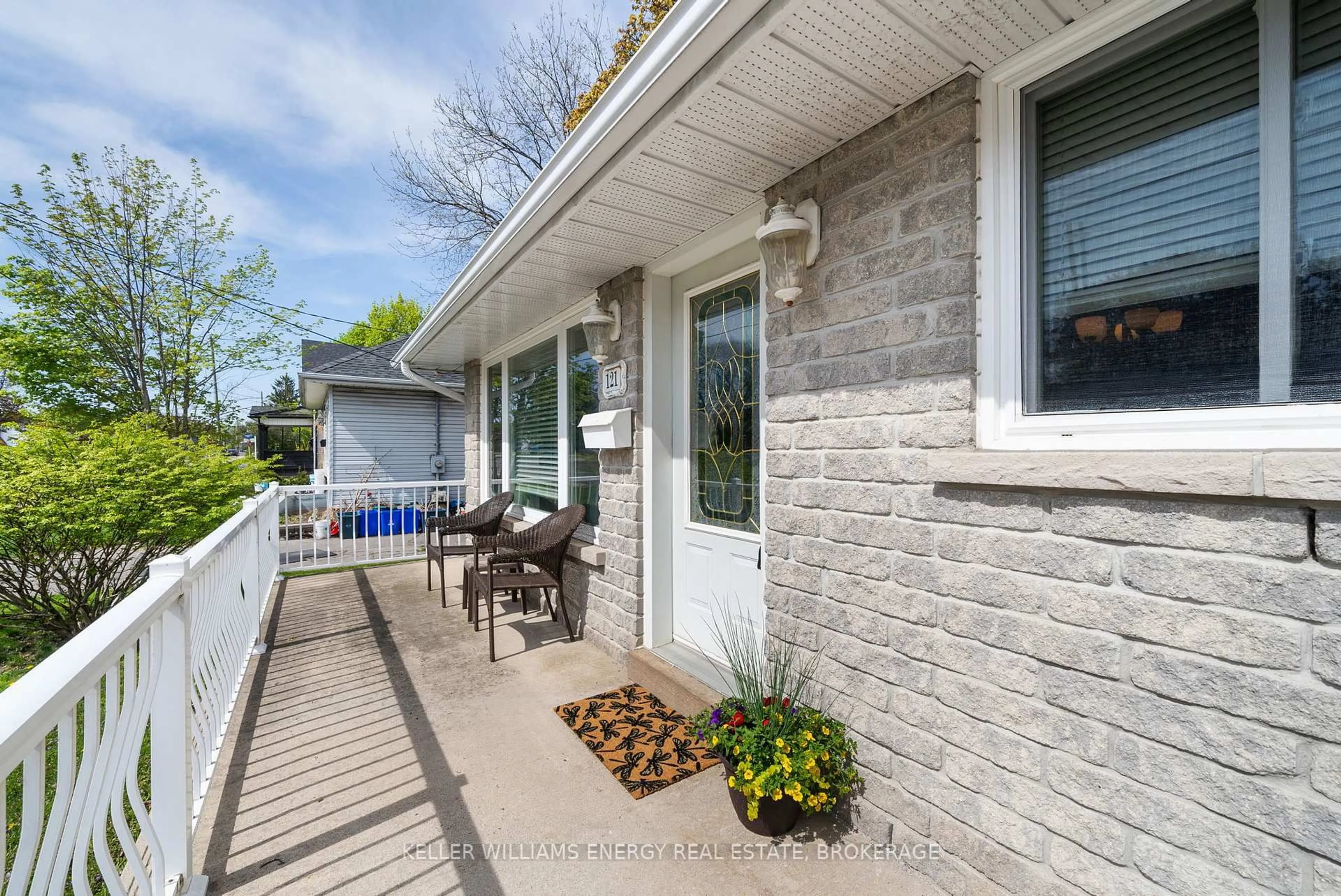 Unknown for 121 Harmony Rd, Oshawa Ontario L1H 6T4