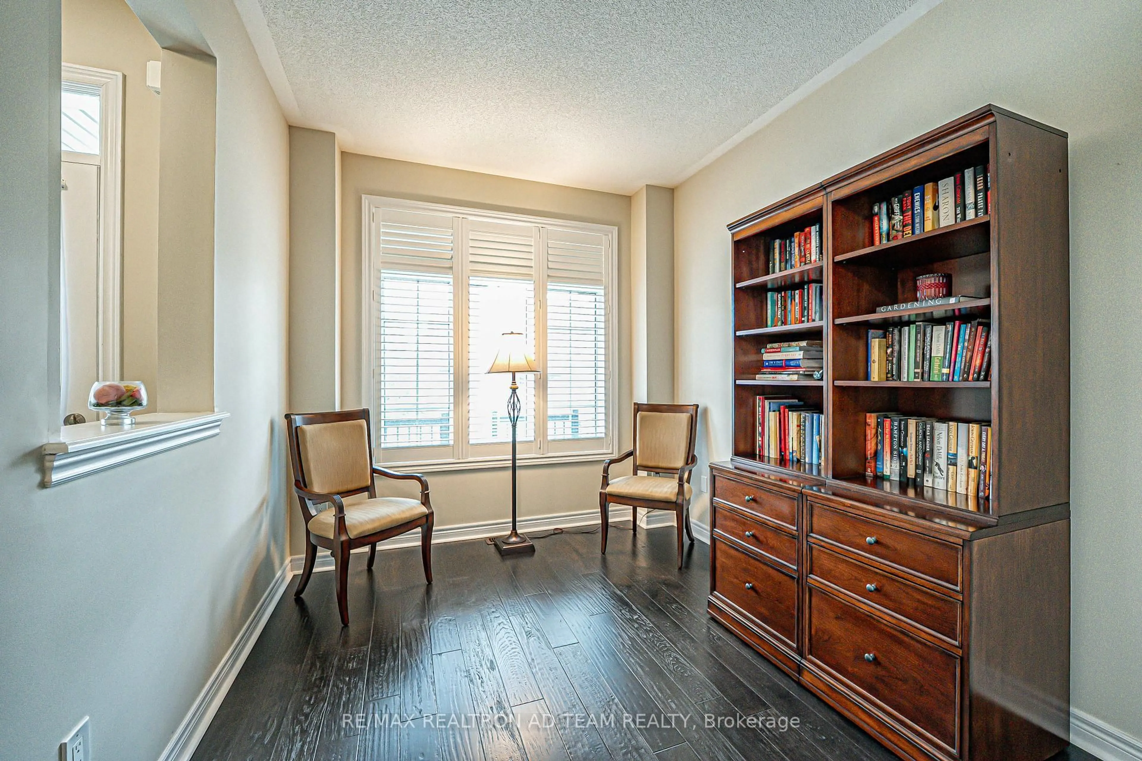 Unknown for 22 Bignell Cres, Ajax Ontario L1Z 0P6