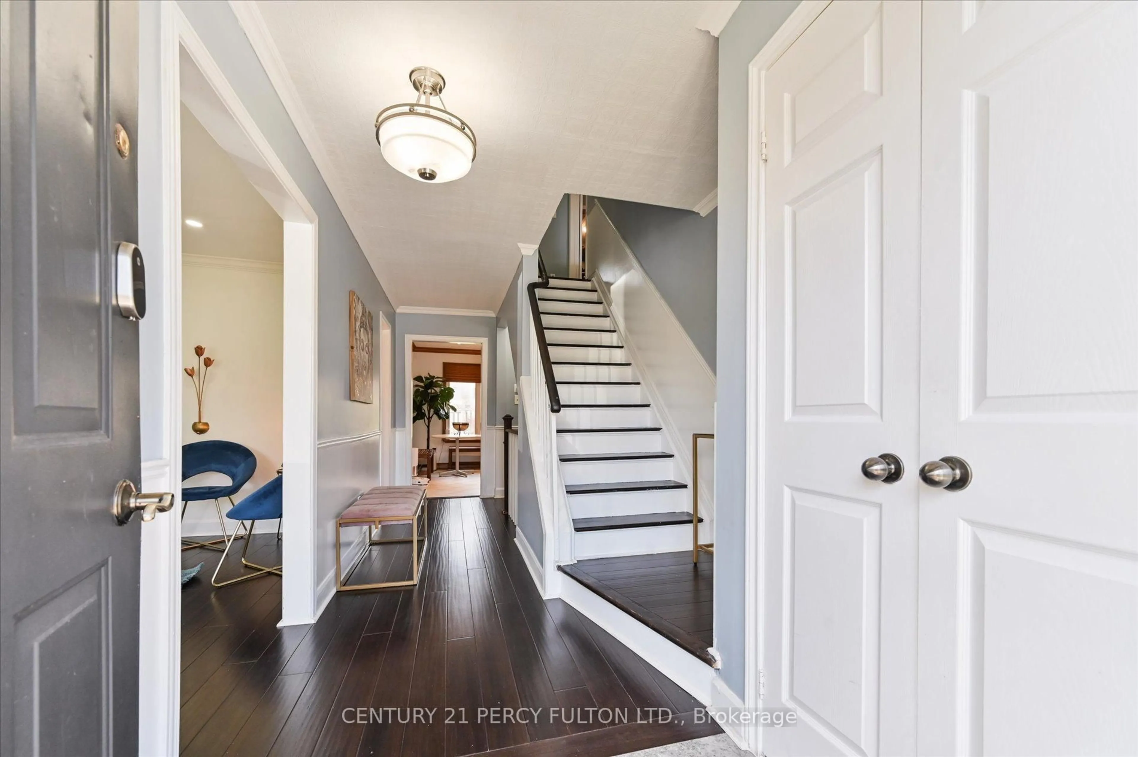 Indoor entryway for 16 Andrea Rd, Ajax Ontario L1S 3V7
