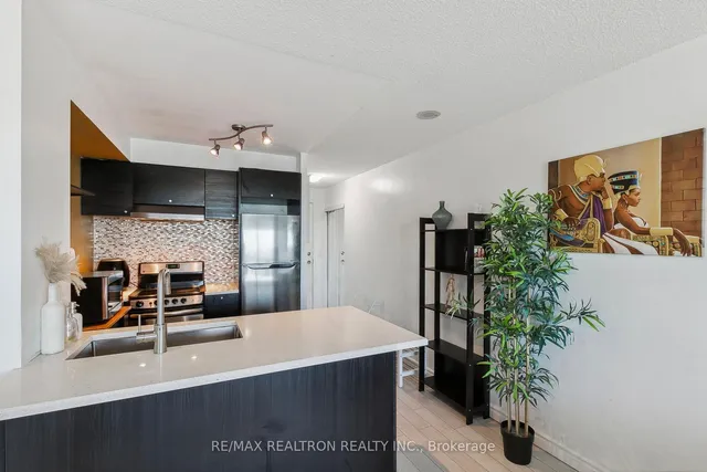 Additional property image - 36 Lee Centre Dr Unit 915
