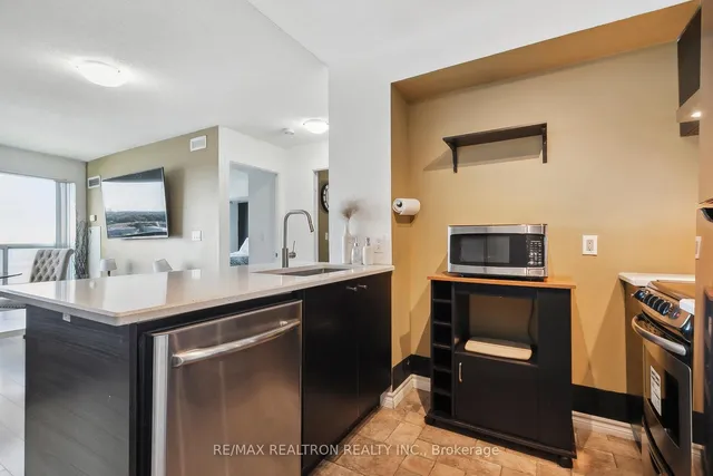 Additional property image - 36 Lee Centre Dr Unit 915