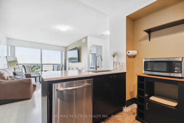 Additional property image - 36 Lee Centre Dr Unit 915