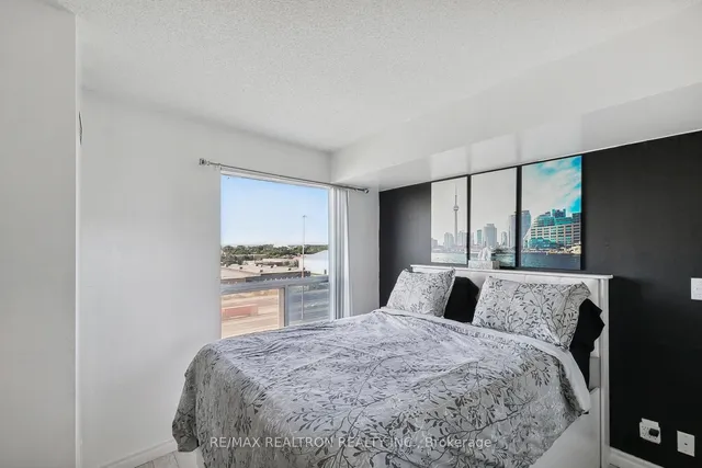 Additional property image - 36 Lee Centre Dr Unit 915