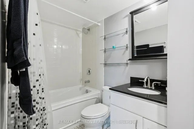 Additional property image - 36 Lee Centre Dr Unit 915