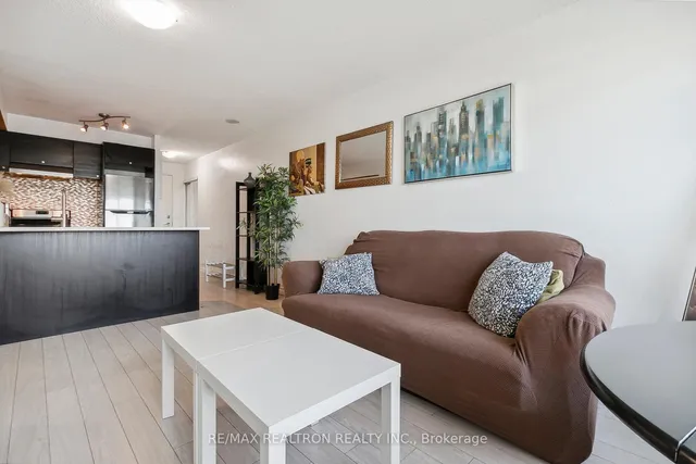 Additional property image - 36 Lee Centre Dr Unit 915