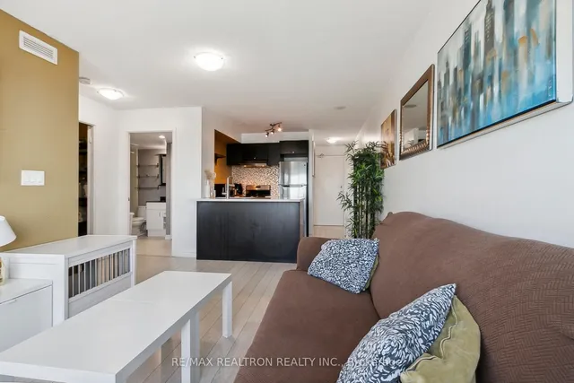 Additional property image - 36 Lee Centre Dr Unit 915