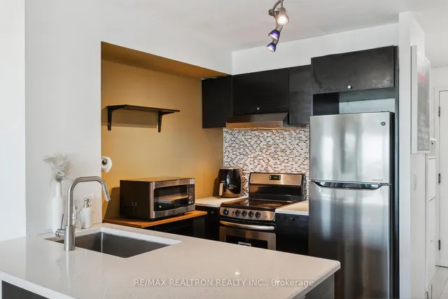 Additional property image - 36 Lee Centre Dr Unit 915