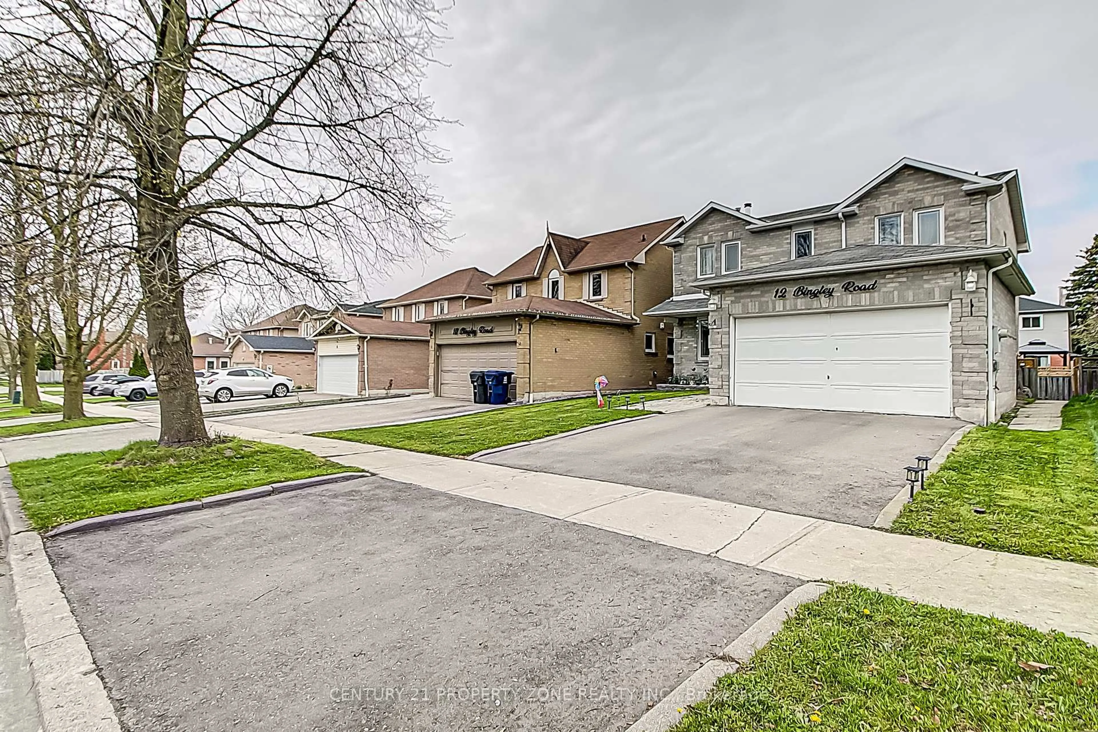 A pic from outside/outdoor area/front of a property/back of a property/a pic from drone, street for 12 Bingley Rd, Toronto Ontario M1X 1L1