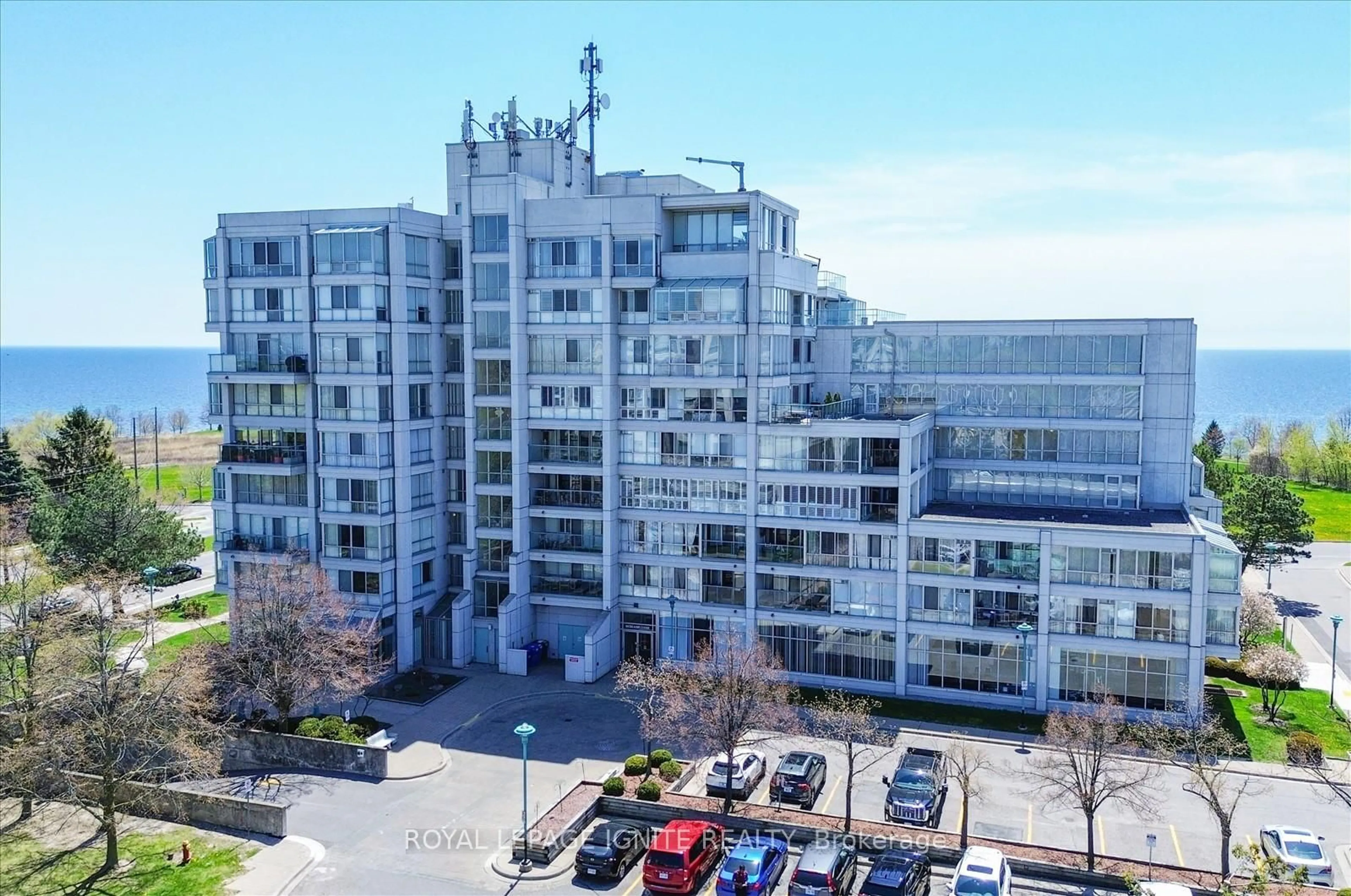A pic from outside/outdoor area/front of a property/back of a property/a pic from drone, city buildings view from balcony for 45 Cumberland Lane #812, Ajax Ontario L1S 7K3