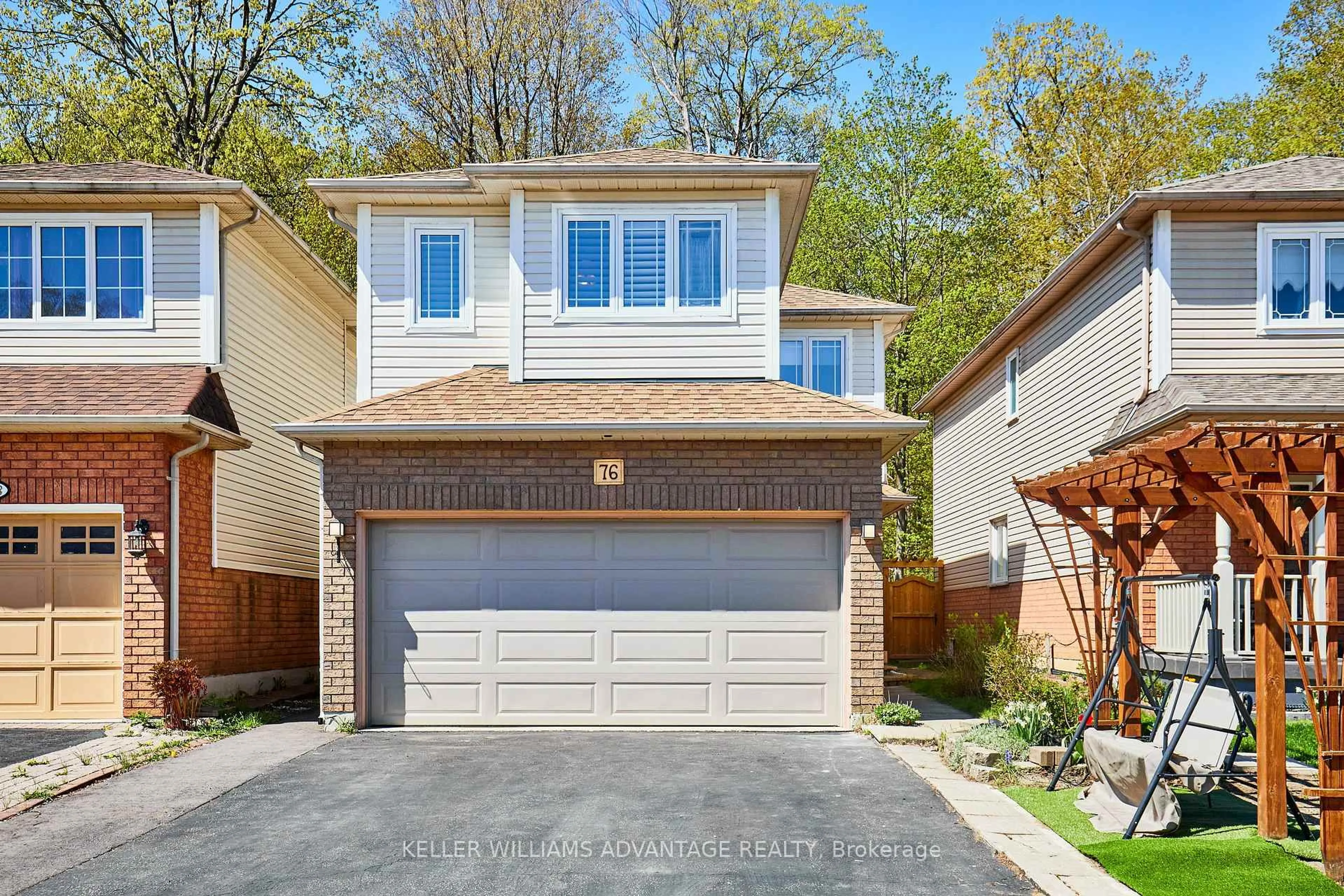 Home with brick exterior material, street for 76 Piperbrook Cres, Toronto Ontario M1E 5G9