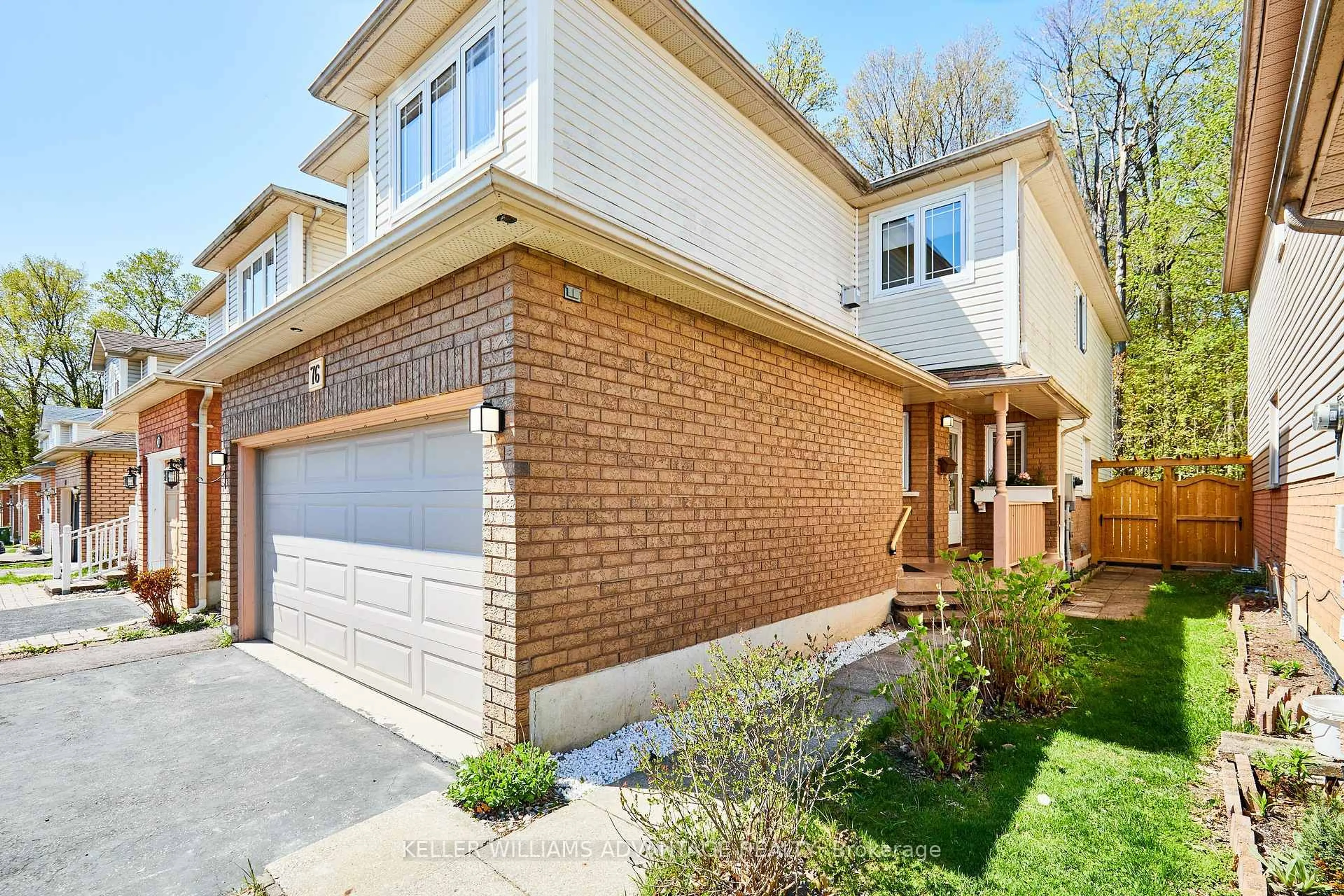 Home with brick exterior material, street for 76 Piperbrook Cres, Toronto Ontario M1E 5G9