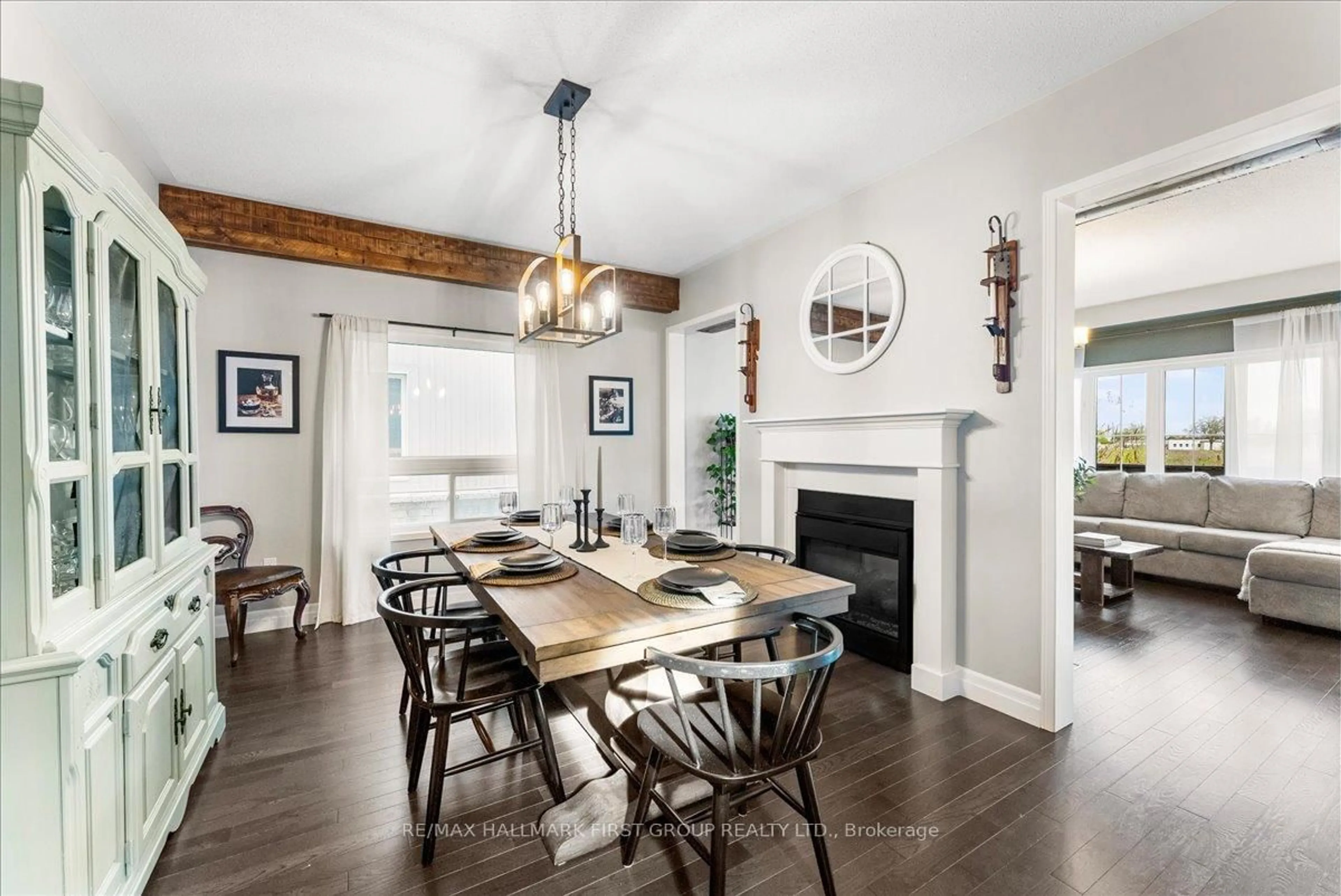 Dining room, wood/laminate floor for 51 Richard Davies Cres, Clarington Ontario L1C 0N9