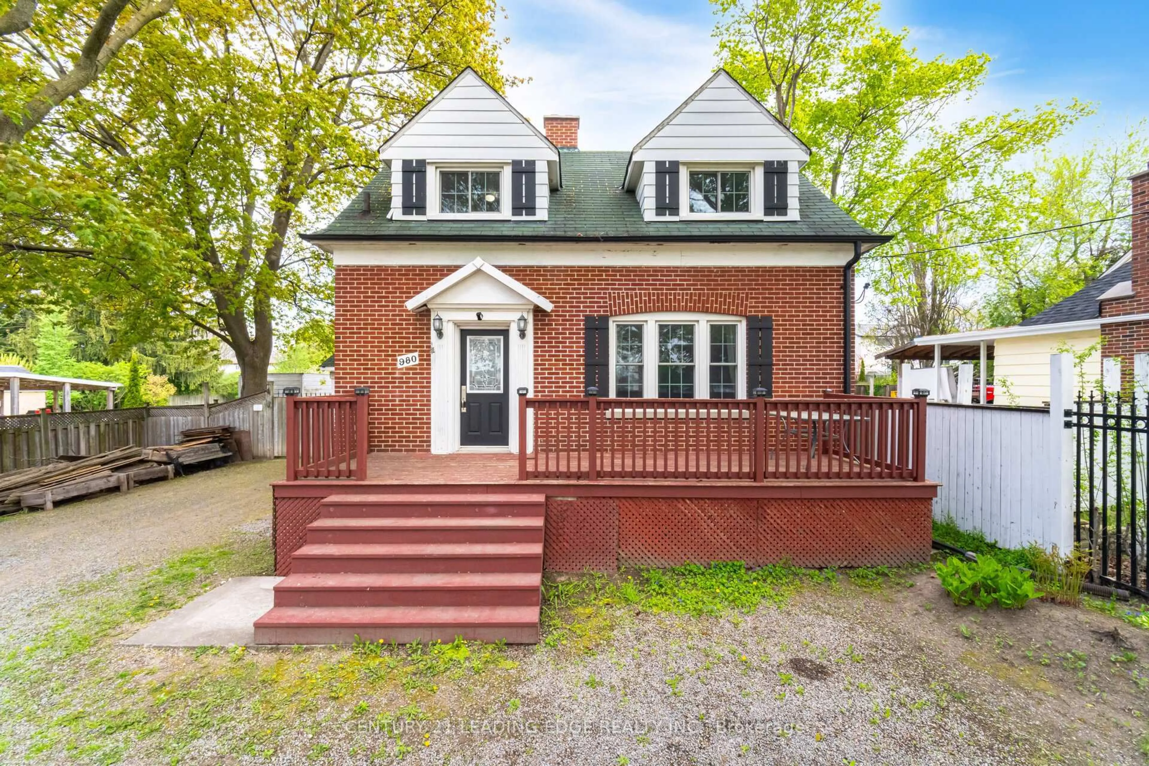Home with brick exterior material, street for 980 King St, Oshawa Ontario L1H 1H2