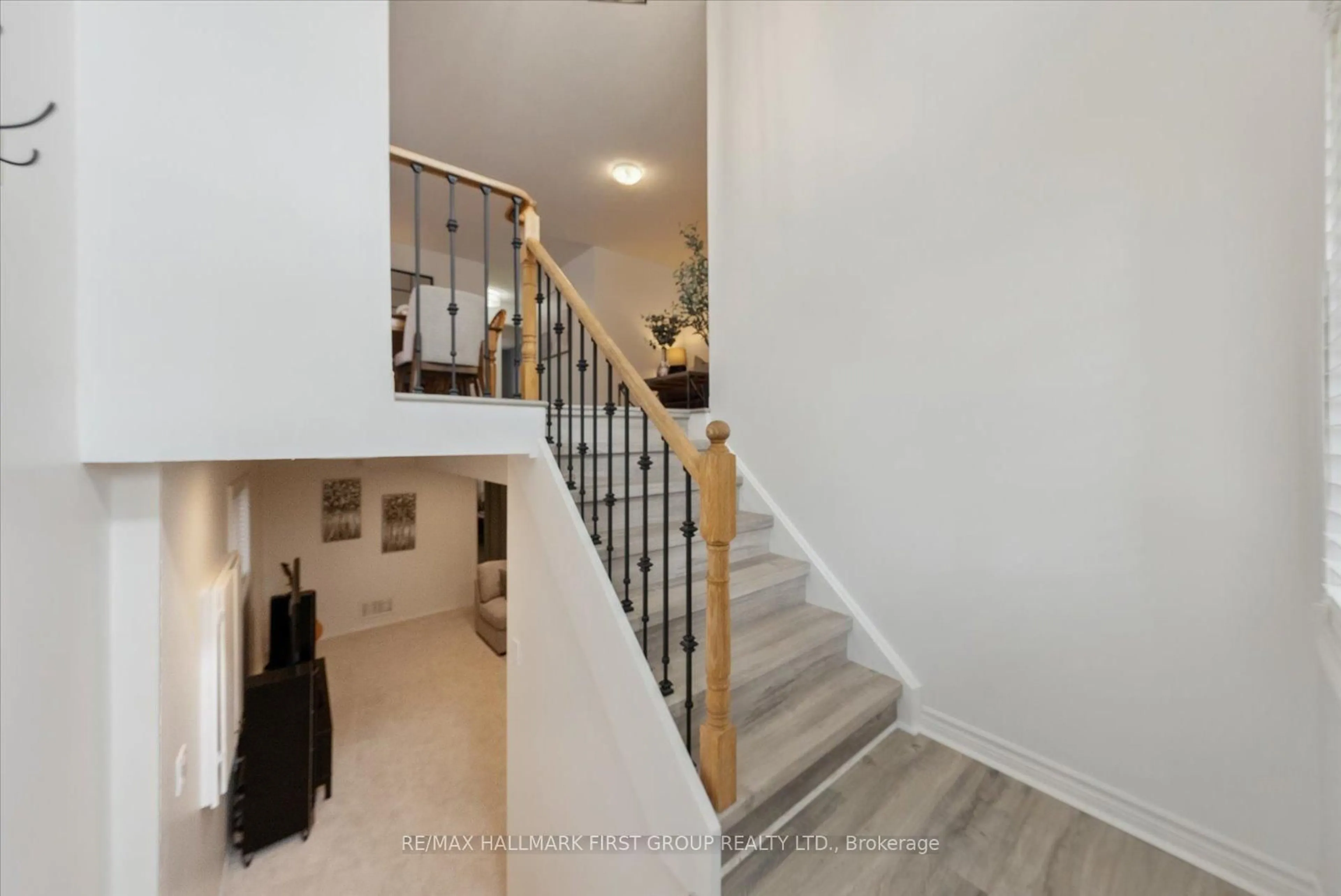 Stairs for 1647 Autumn Cres, Pickering Ontario L1V 6X6