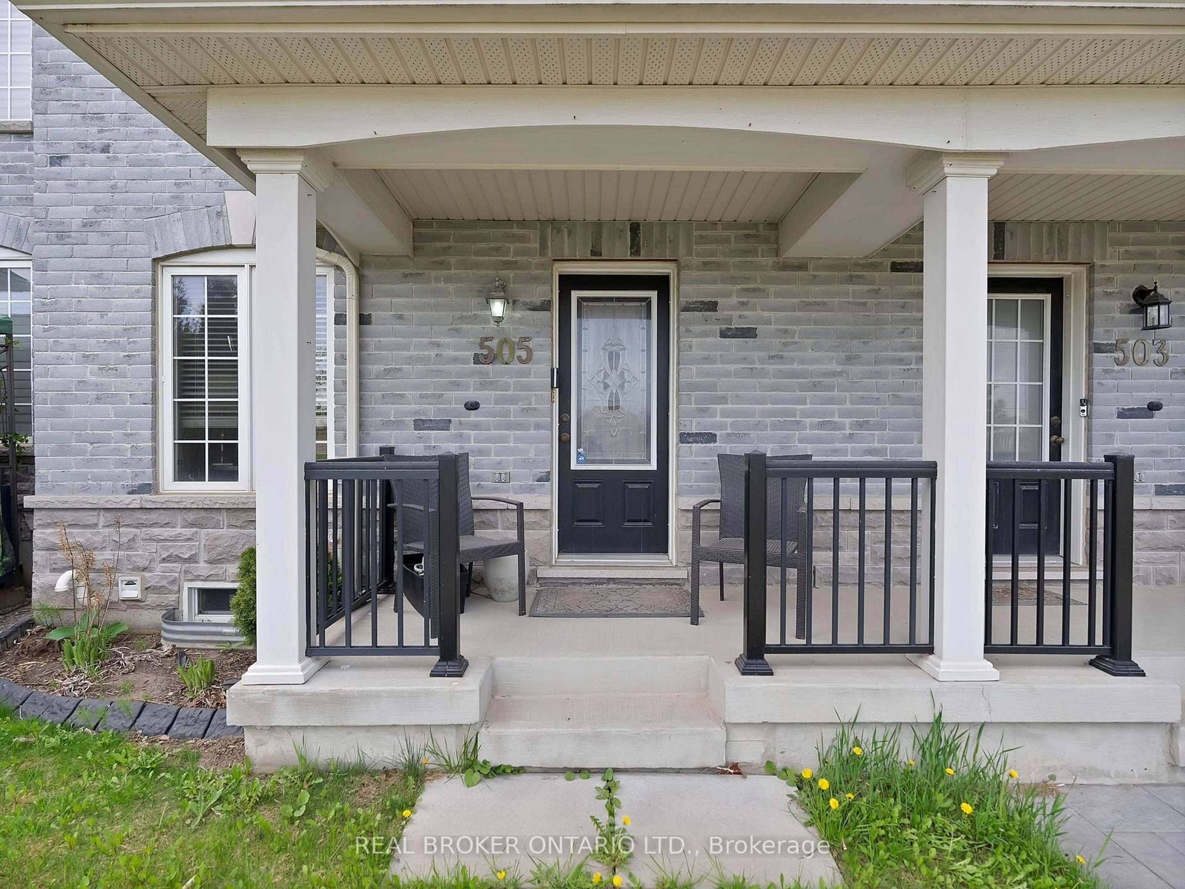 Indoor entryway for 505 Rossland Rd, Ajax Ontario L1Z 0K8
