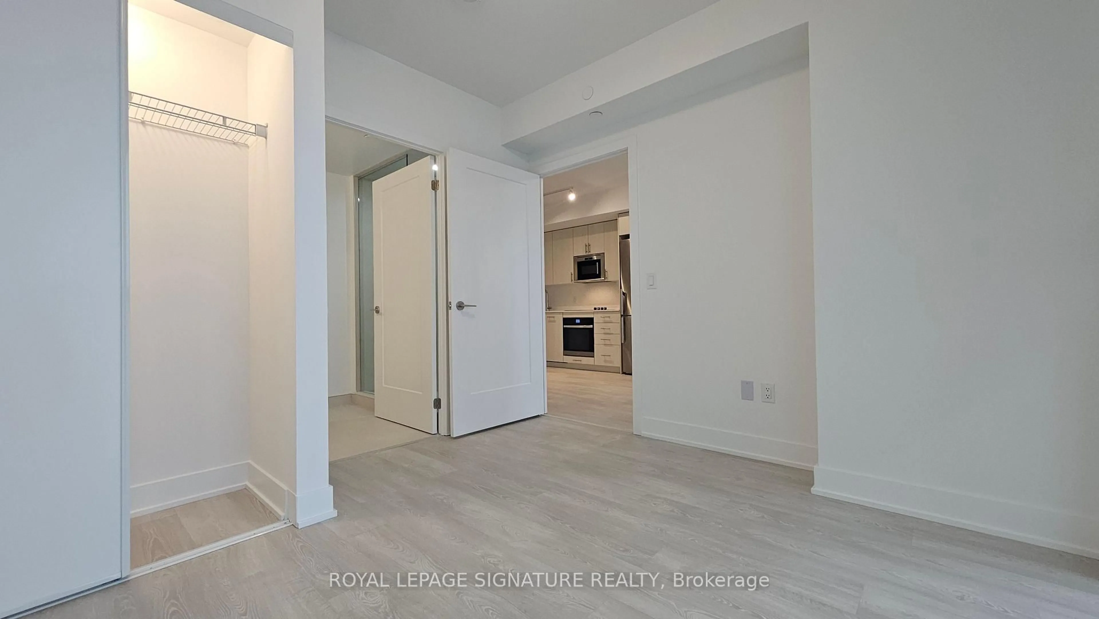 A pic of a room for 2545 Simcoe St #811, Oshawa Ontario L1L 0W3