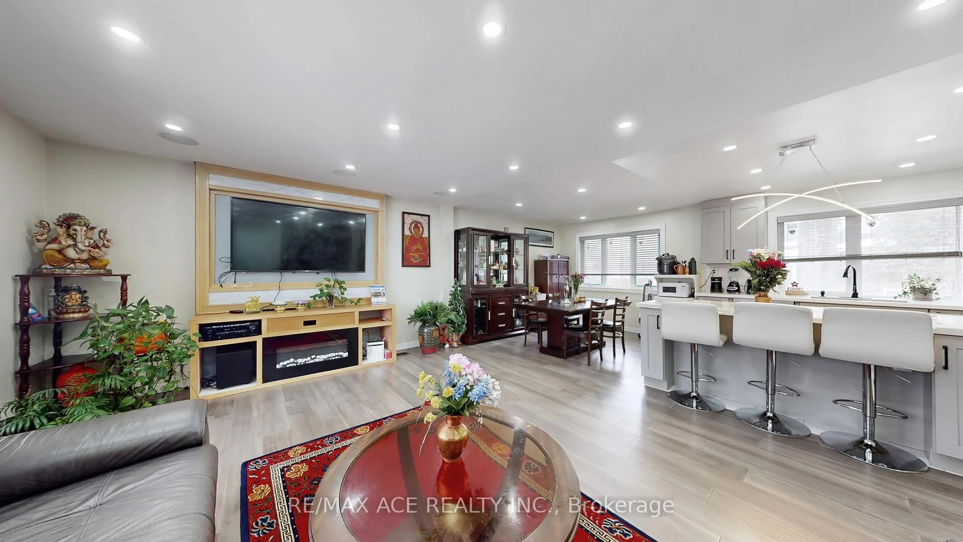 Open concept kitchen, unknown for 1771 Pharmacy Ave, Toronto Ontario M1T 1H4