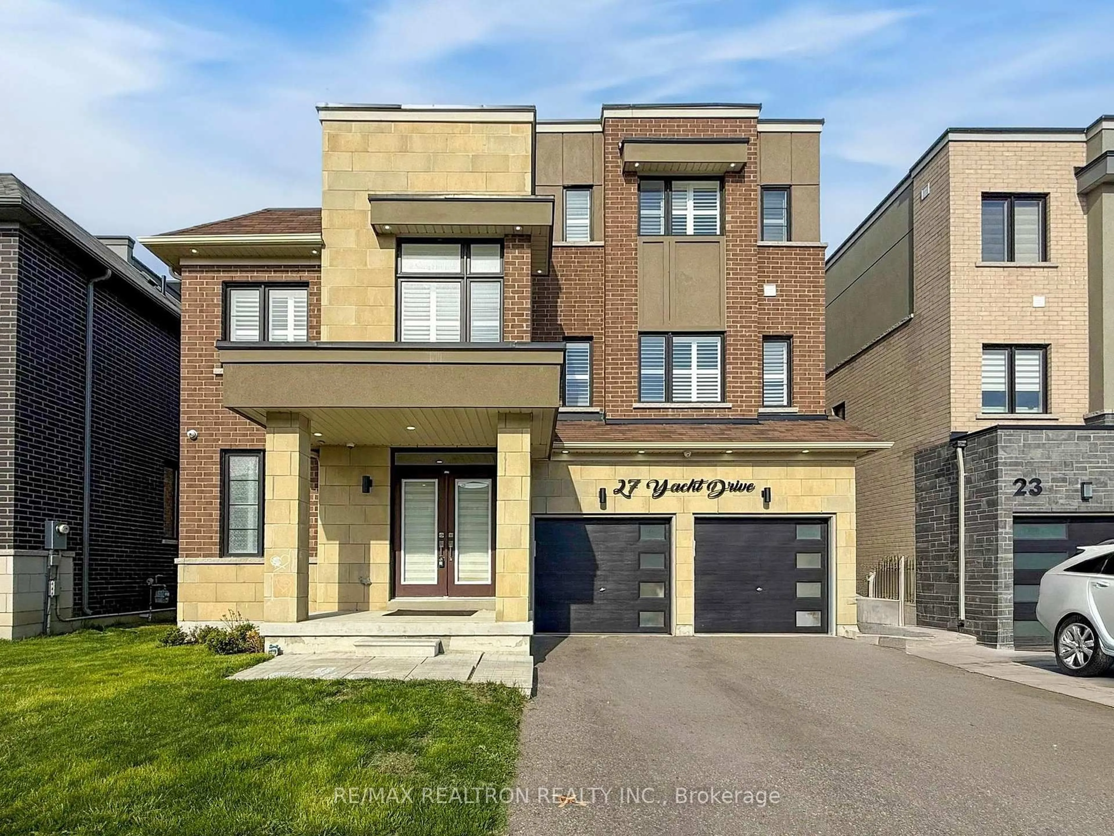 Home with brick exterior material, street for 27 Yacht Dr, Clarington Ontario L1C 4B1