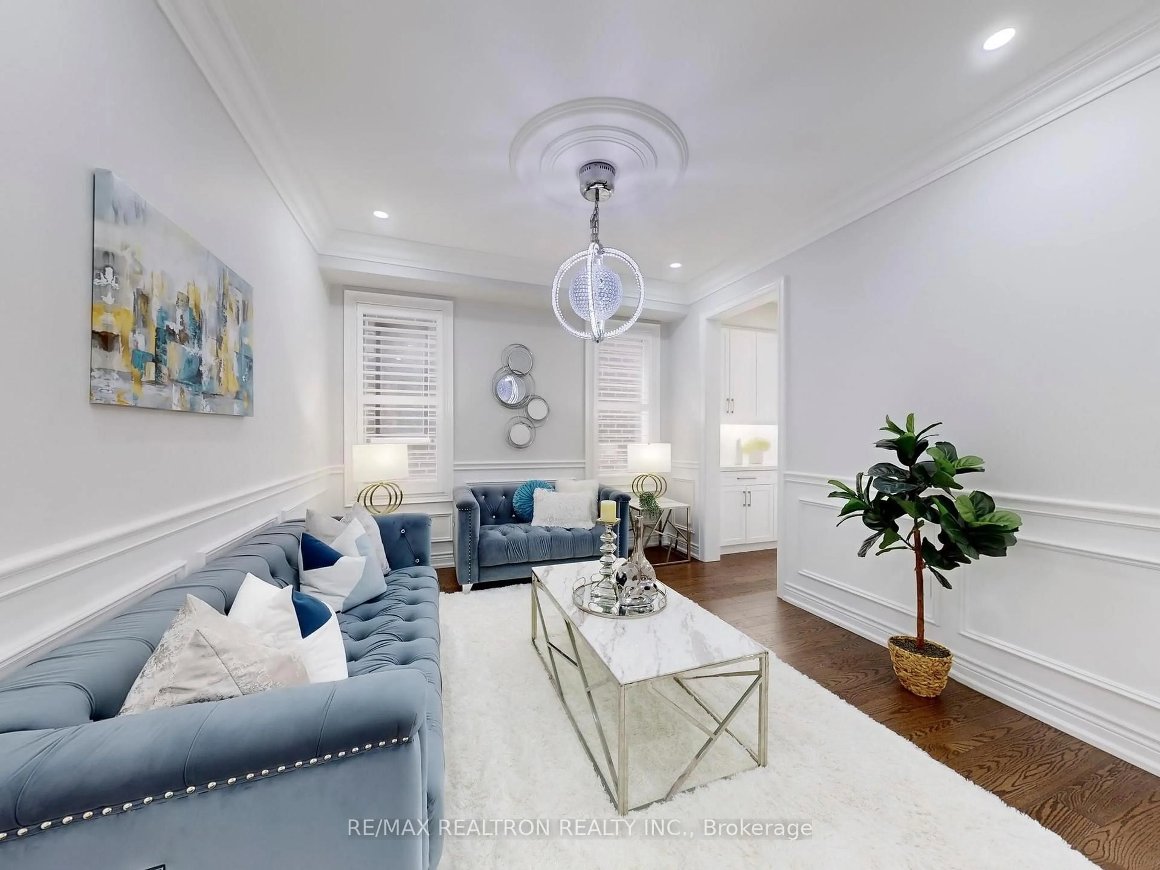 Living room with furniture, unknown for 27 Yacht Dr, Clarington Ontario L1C 4B1
