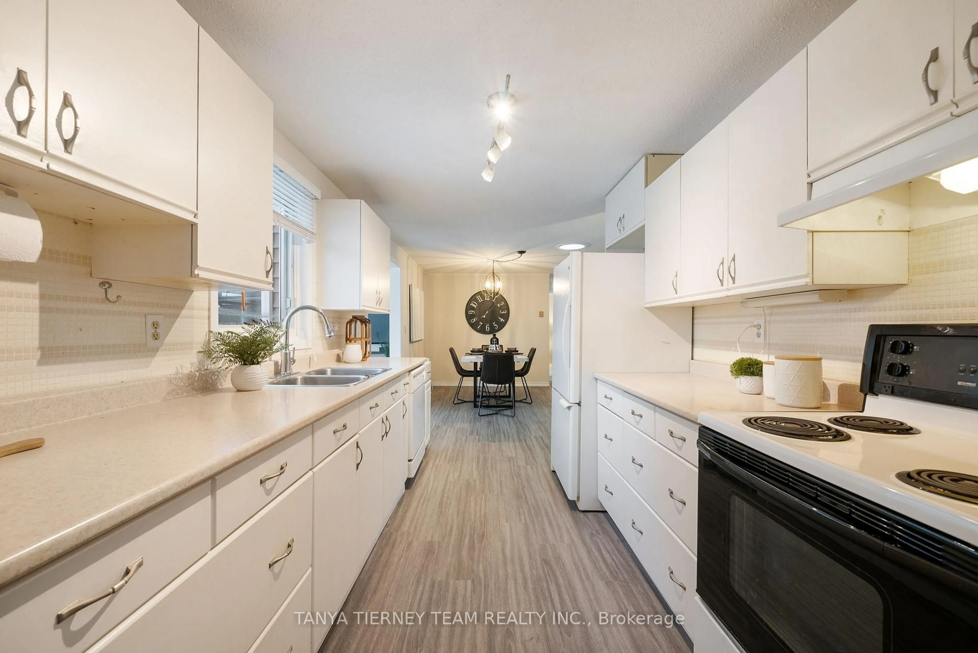 Open concept kitchen, unknown for 6 The Cove Rd, Clarington Ontario L1B 1B9