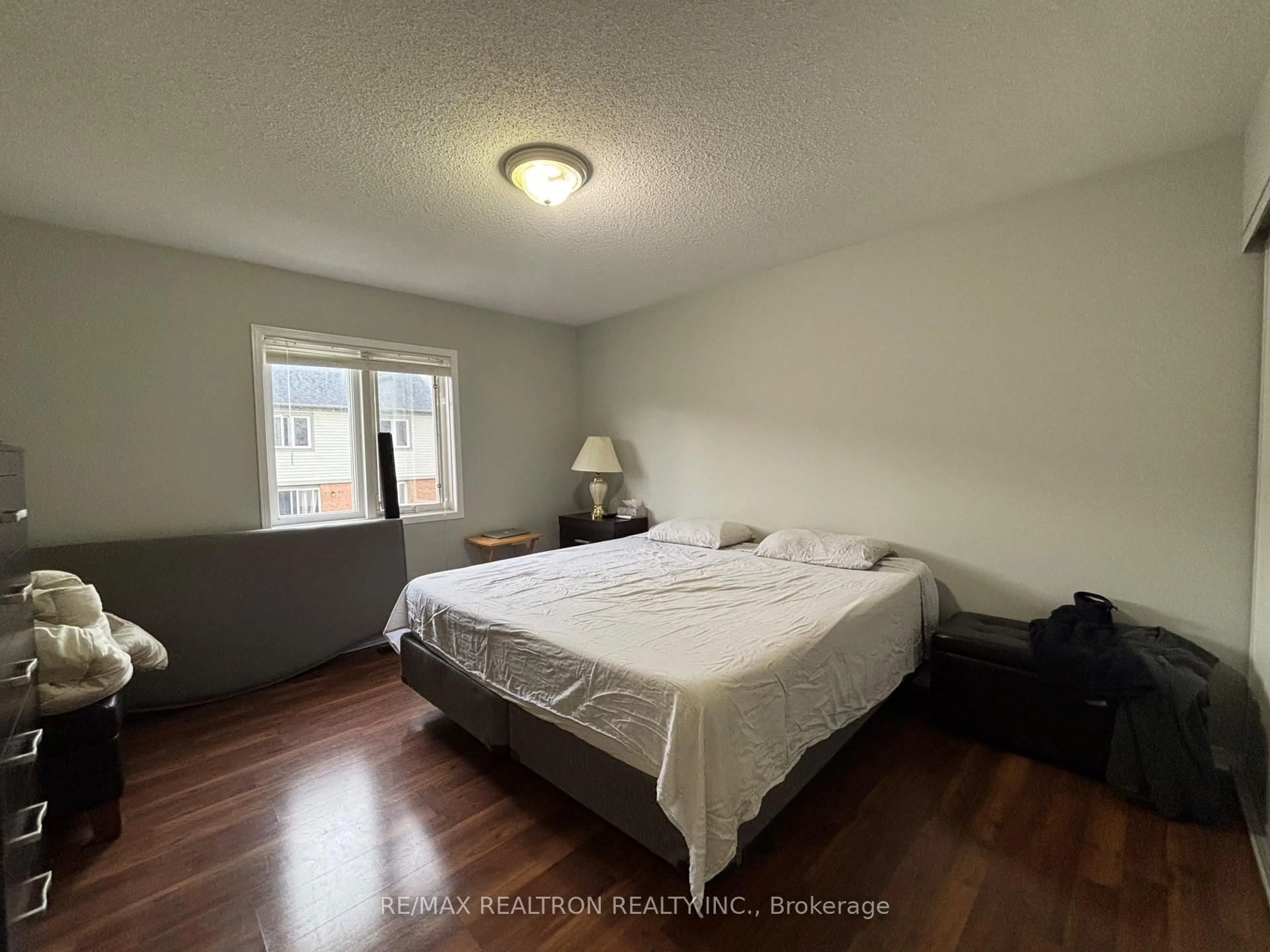 A pic of a room for 1986 Secretariat Pl, Oshawa Ontario L1L 1C8