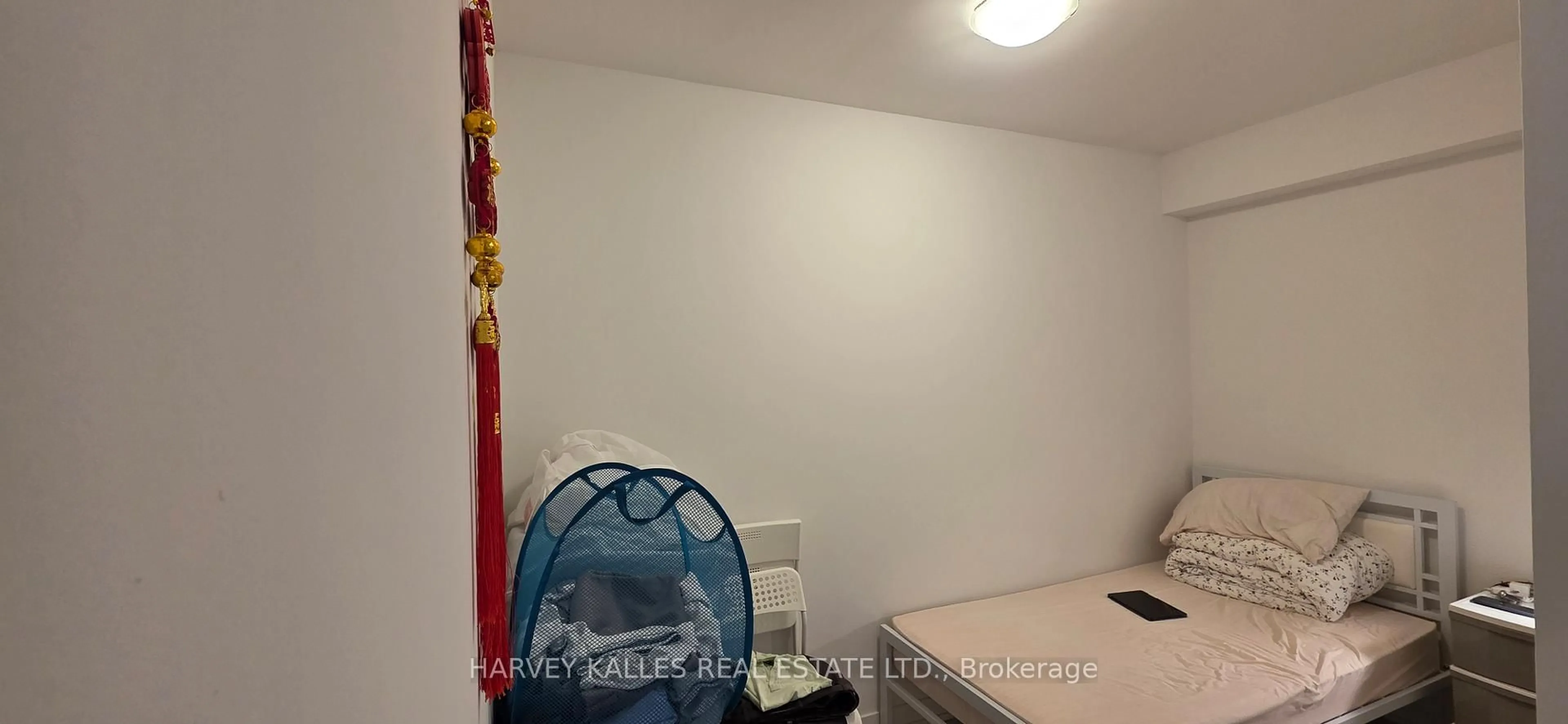 A pic of a room for 2033 Kennedy Rd #519, Toronto Ontario M1T 0B9