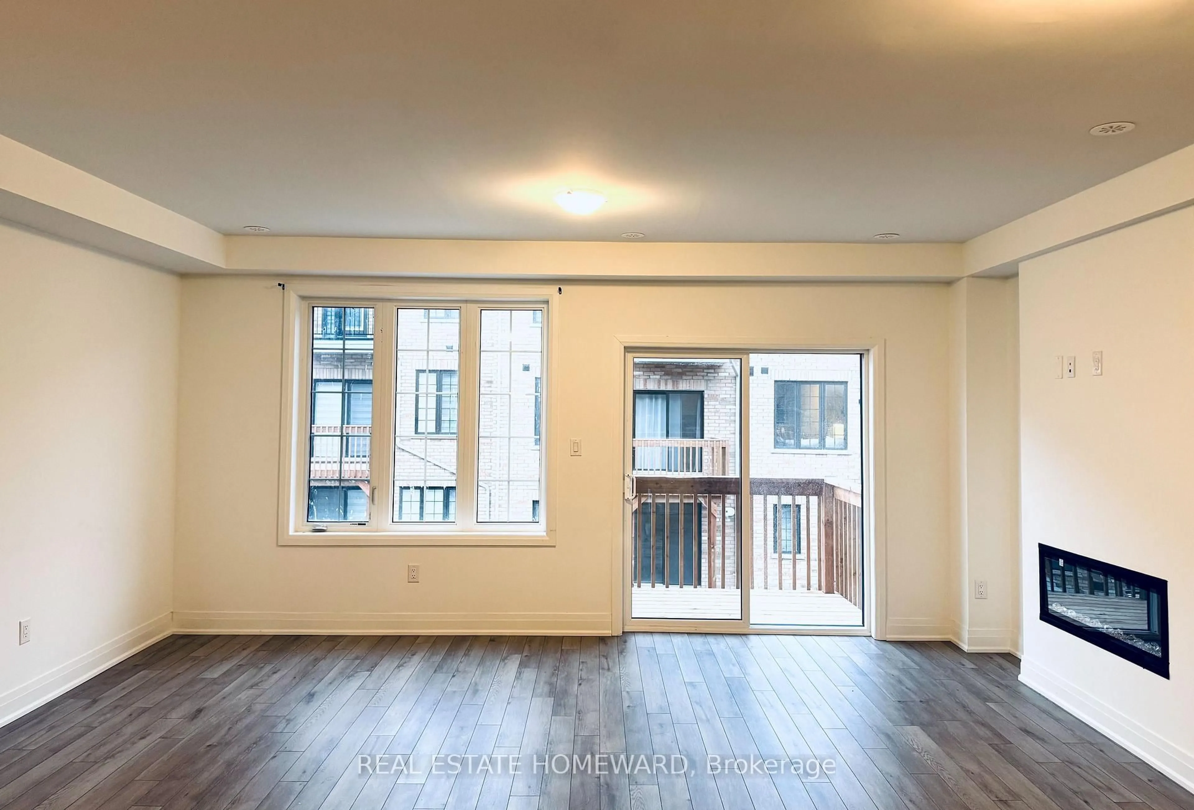 A pic of a room for 8 Calloway Way, Whitby Ontario L1N 0N9