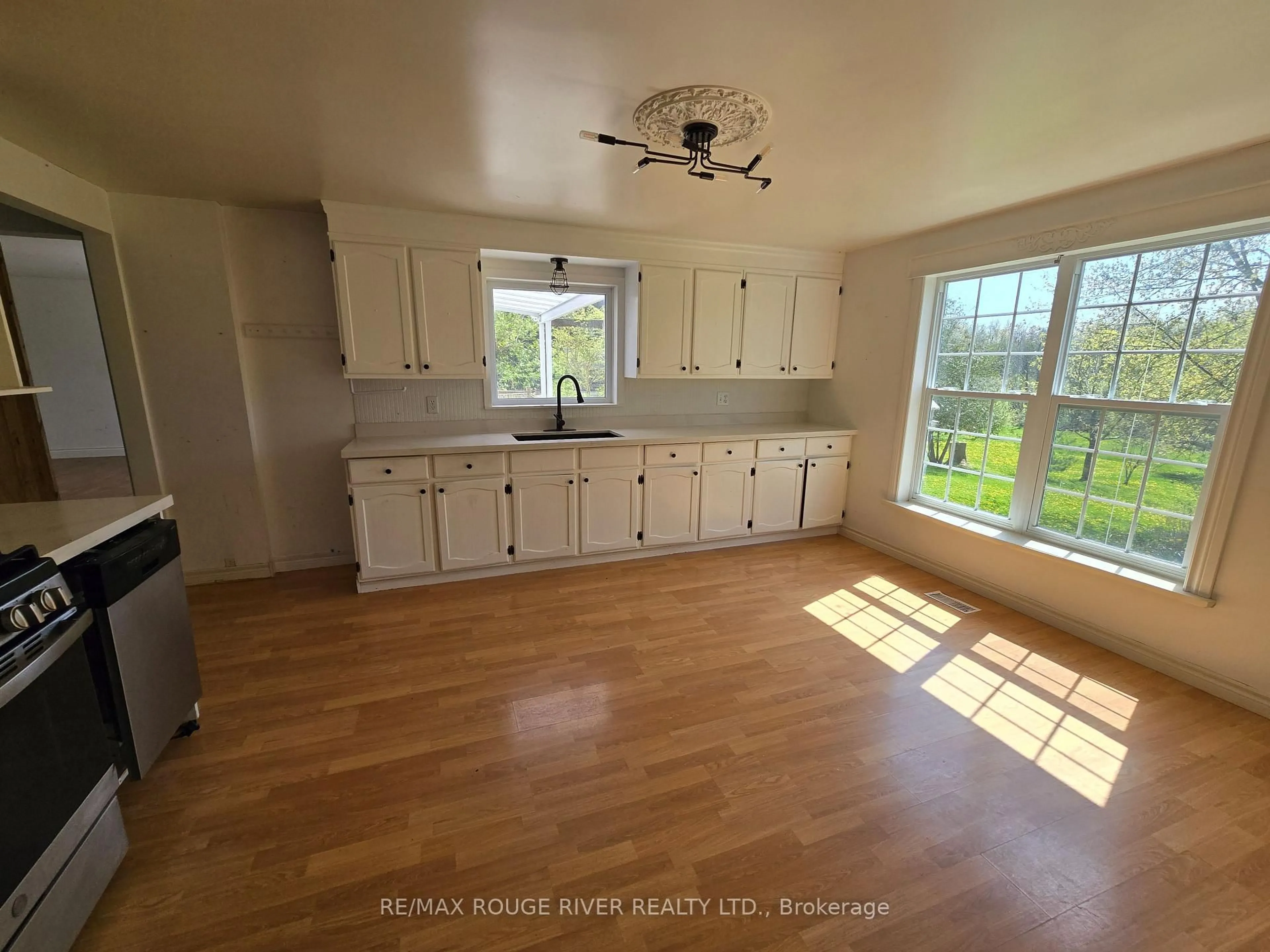 Open concept kitchen, unknown for 9070 Ashburn Rd, Whitby Ontario L0B 1A0