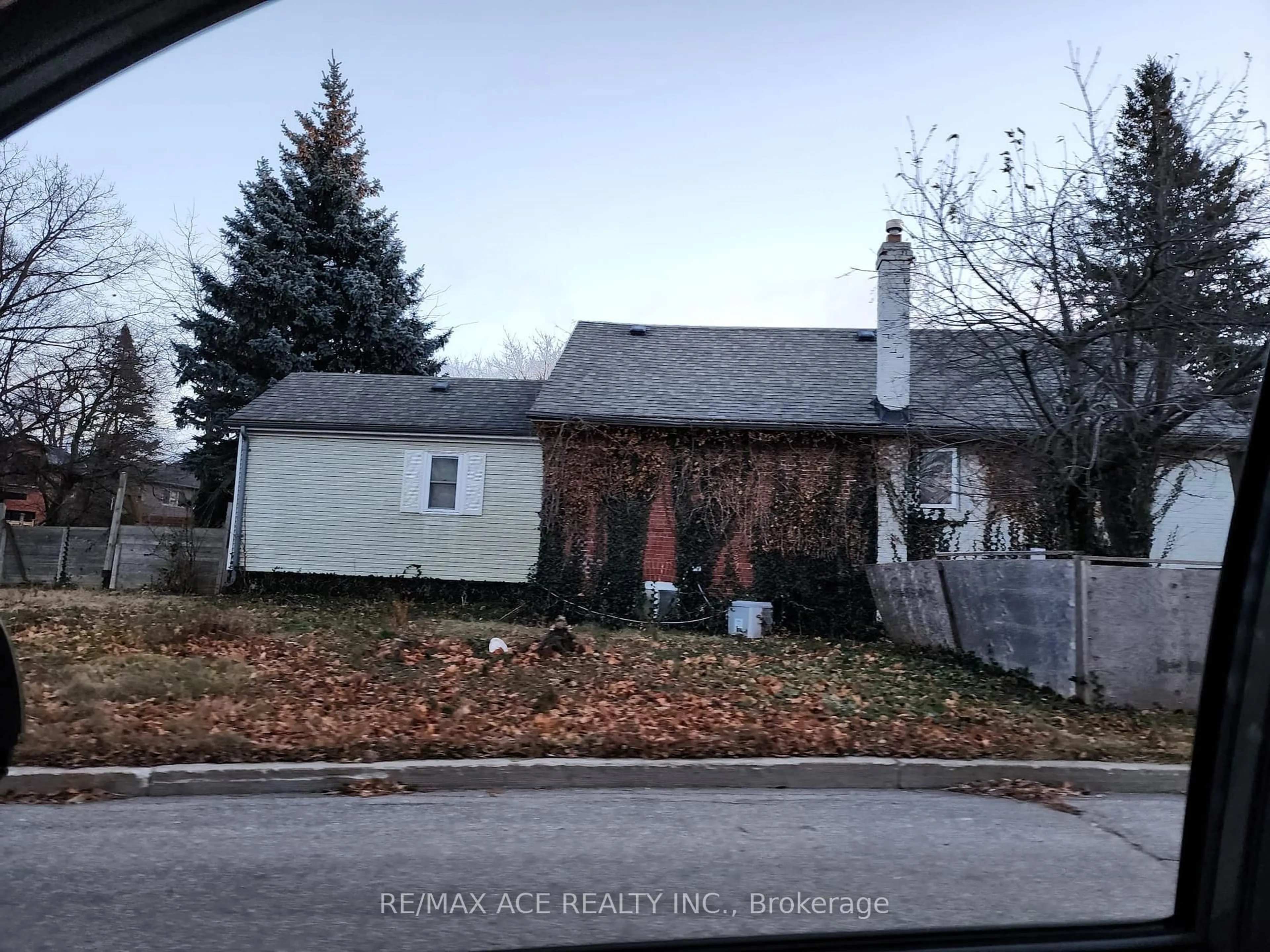 Unknown for 57 Eastville Ave, Toronto Ontario M1M 2N6