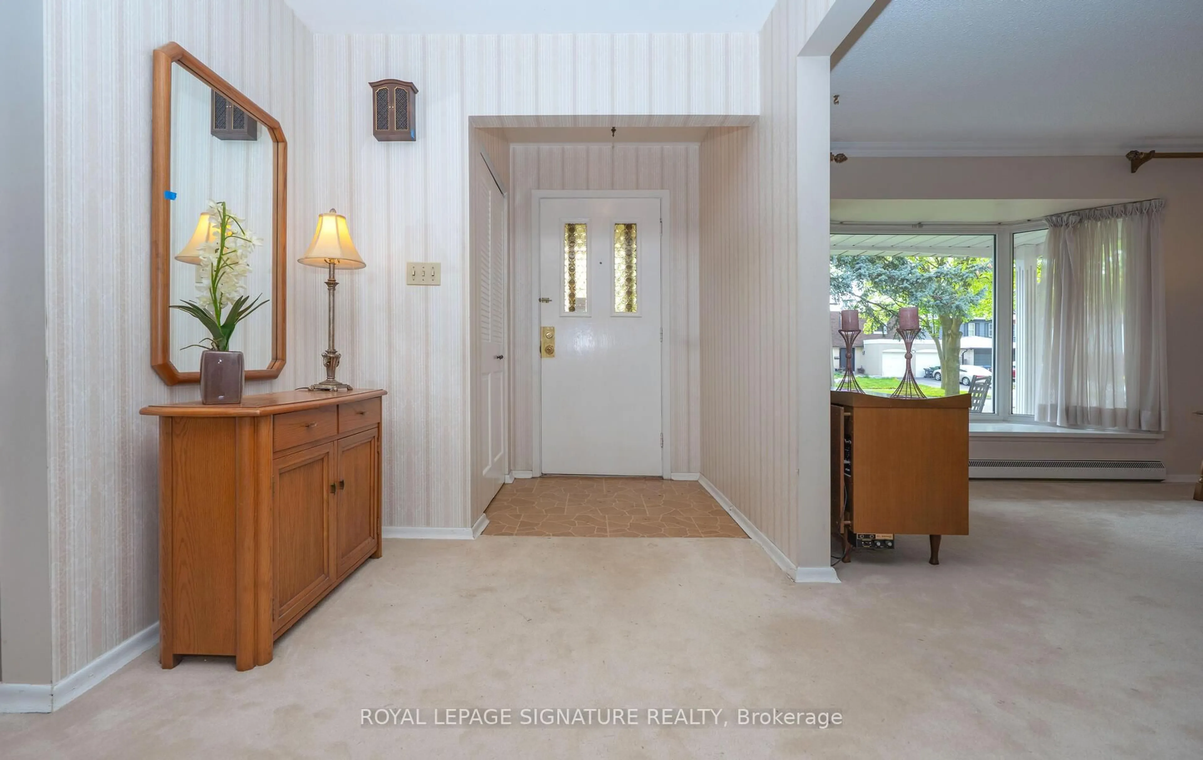 Indoor entryway for 209 Timberbank Blvd, Toronto Ontario M1W 2A7