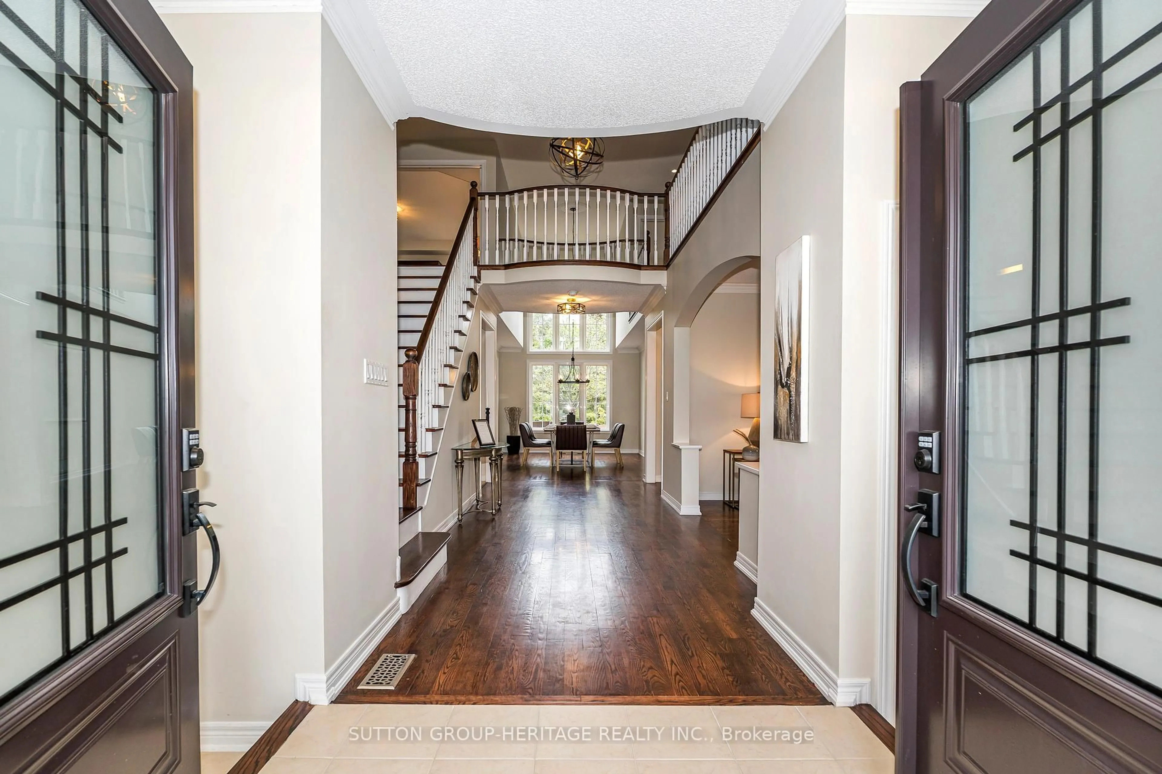 Indoor entryway for 1 Mackey Dr, Whitby Ontario L1P 1P5