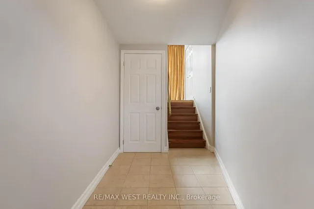 Additional property image - 290 Sprucewood Crt Unit 45