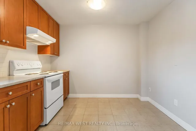 Additional property image - 290 Sprucewood Crt Unit 45