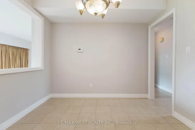 Additional property image - 290 Sprucewood Crt Unit 45