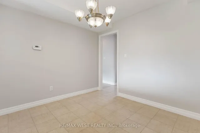 Additional property image - 290 Sprucewood Crt Unit 45