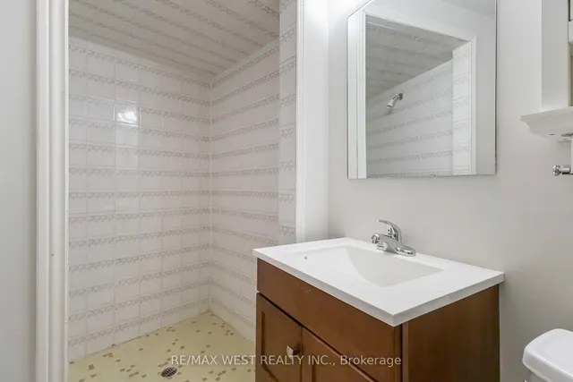 Additional property image - 290 Sprucewood Crt Unit 45