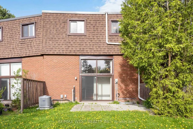 Additional property image - 290 Sprucewood Crt Unit 45