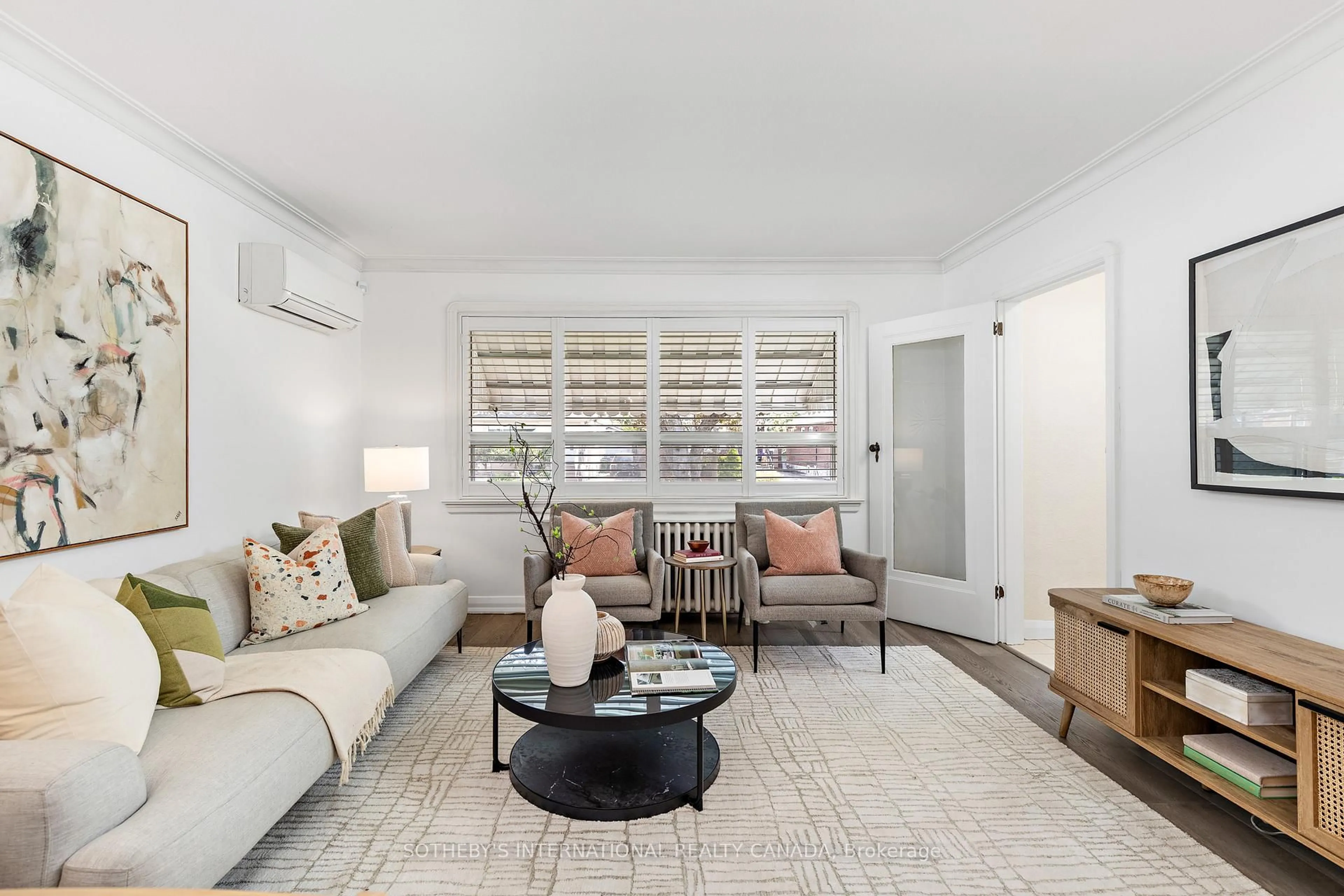 Living room with furniture, unknown for 80 Cedarcrest Blvd, Toronto Ontario M4B 2P3