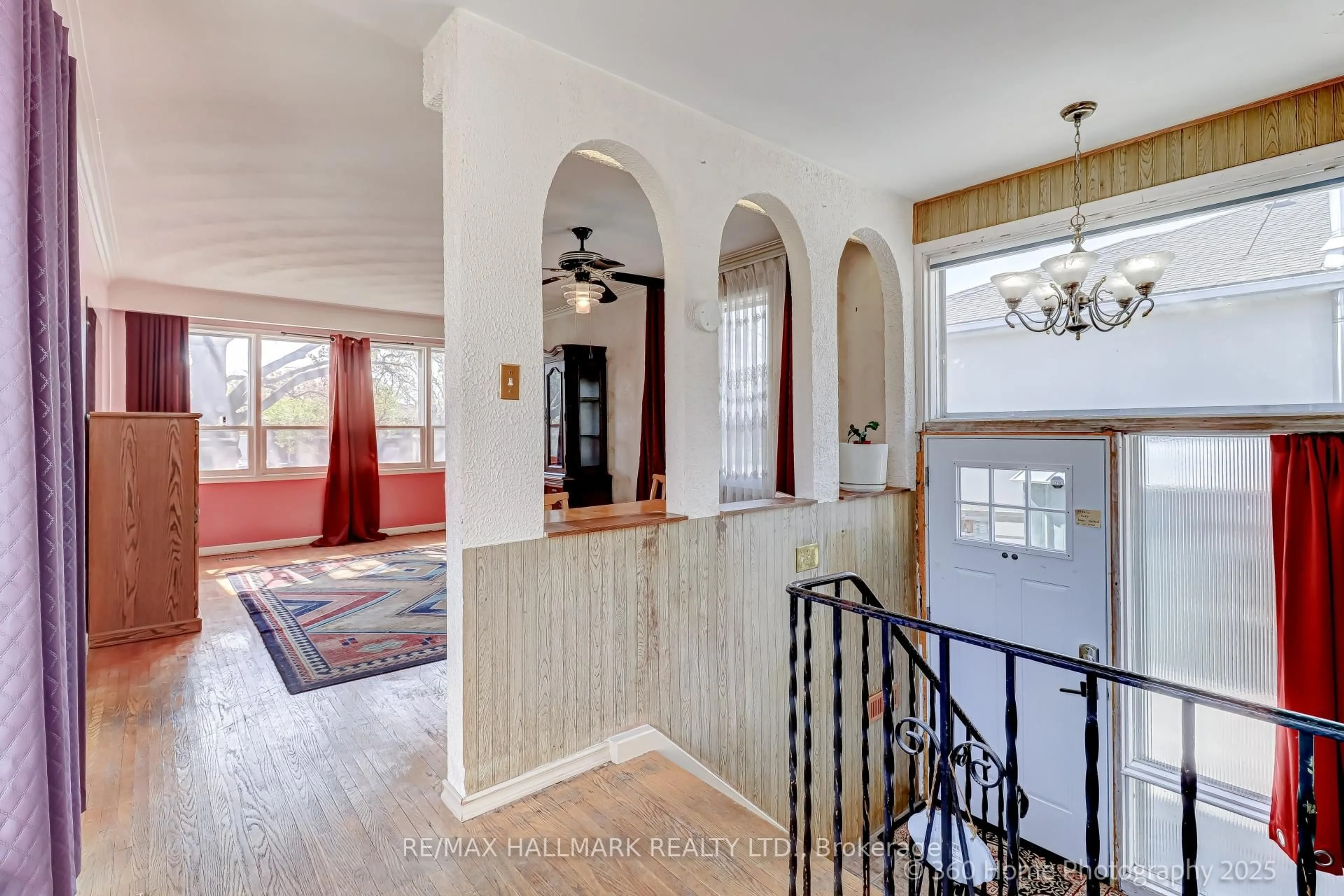 Indoor entryway for 39 Baybrook Cres, Toronto Ontario M1H 2R7