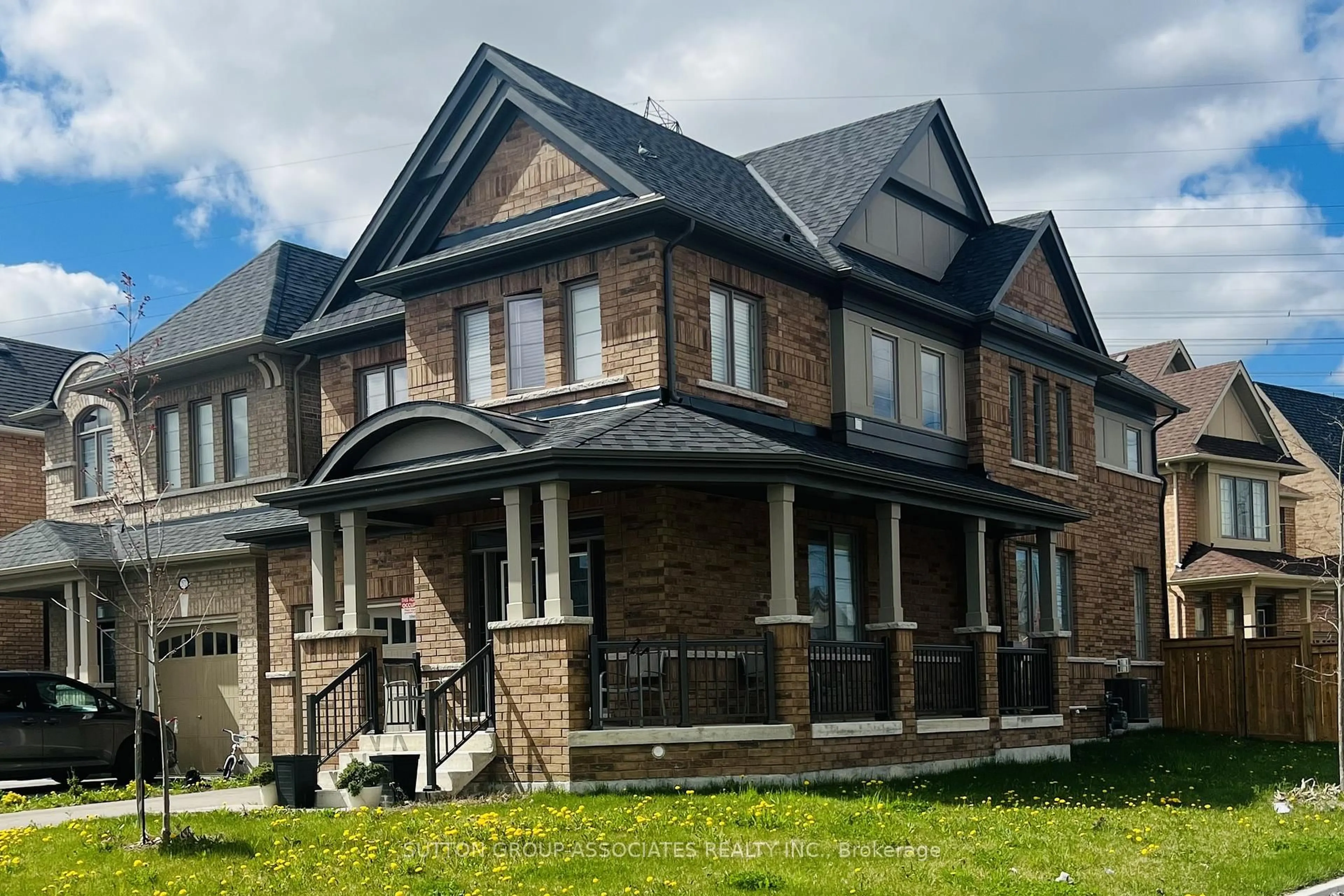 Home with brick exterior material, building for 2576 Orchestrate Dr, Oshawa Ontario L1L 0R4