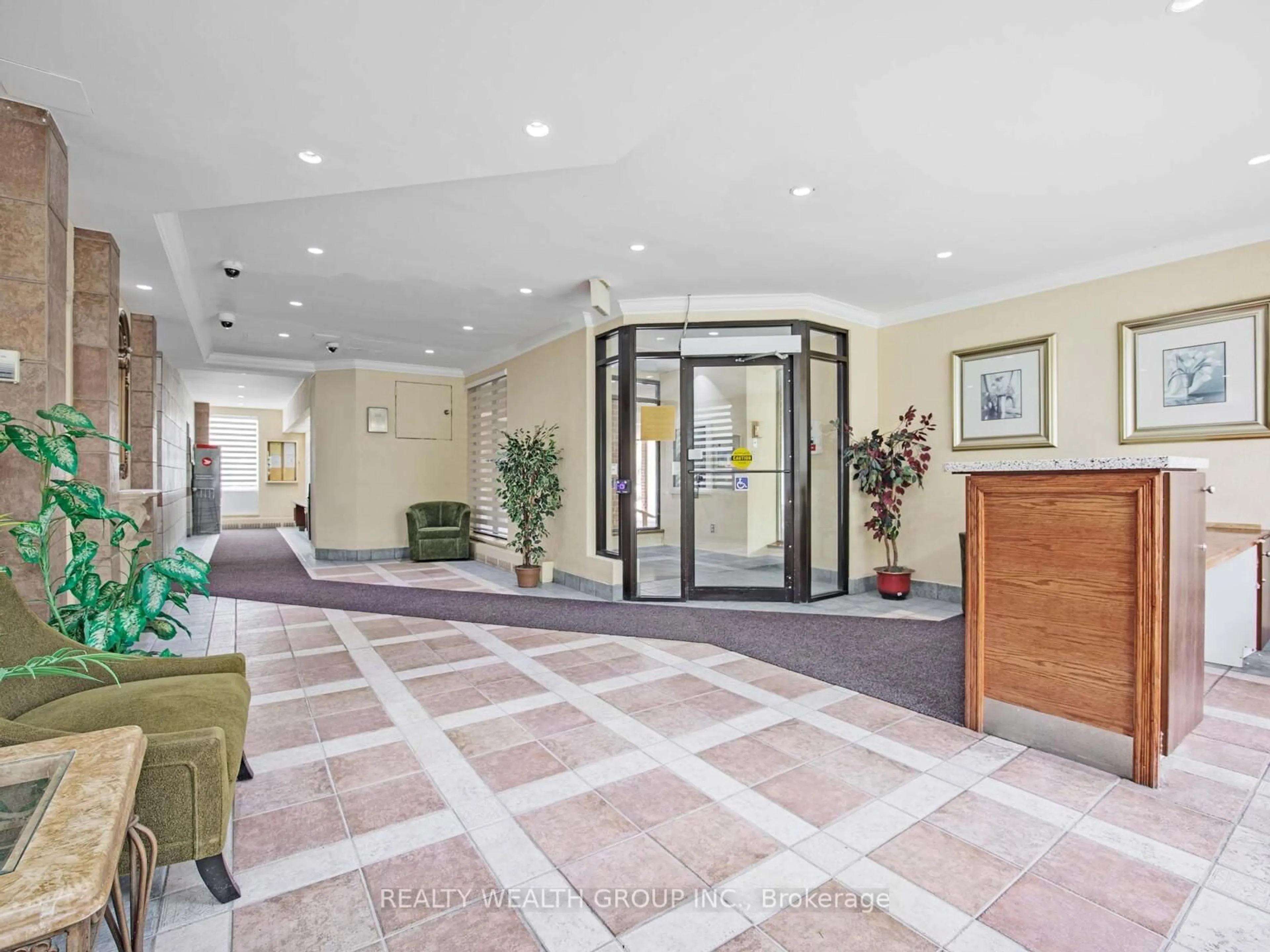 Indoor foyer for 90 Ling Rd #1105, Toronto Ontario M1E 4Y3