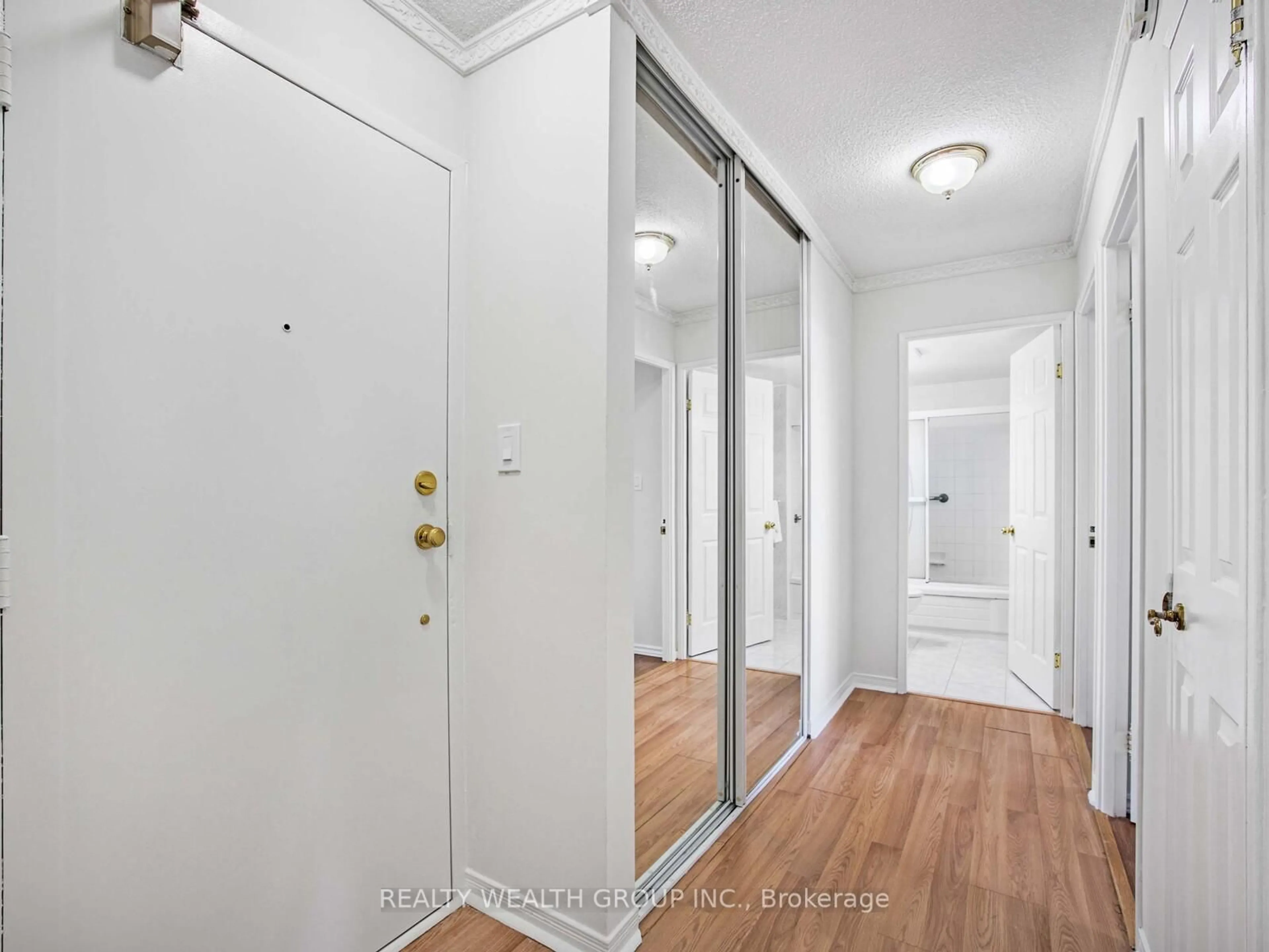 Indoor entryway for 90 Ling Rd #1105, Toronto Ontario M1E 4Y3