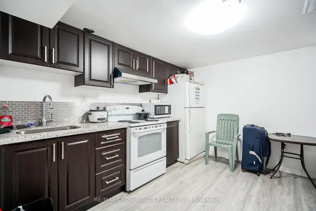 Additional property image - 52 Slan Ave