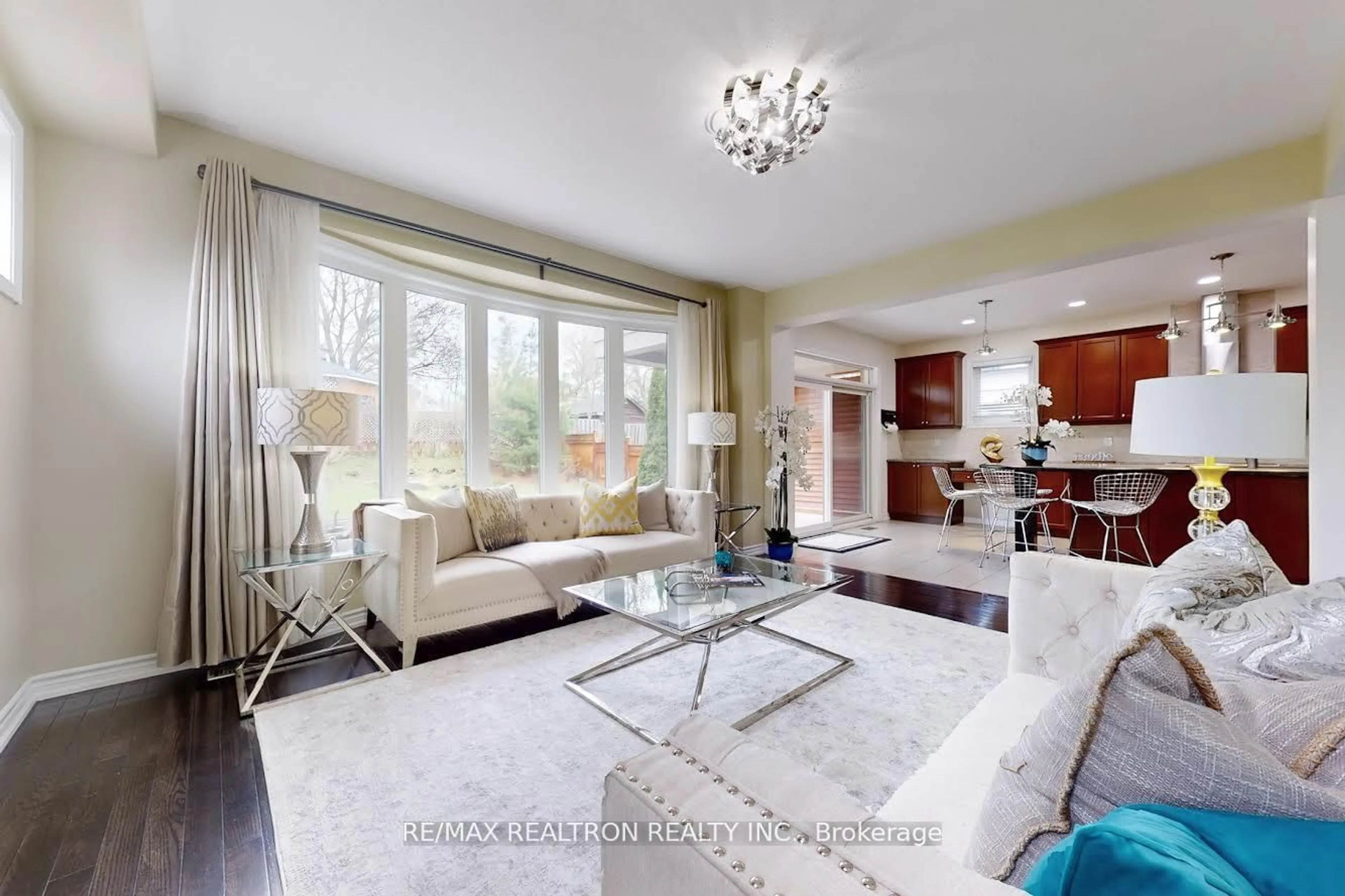 Living room with furniture, unknown for 571 Maitland Dr, Pickering Ontario L1W 0A8